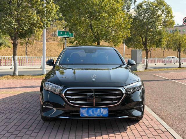 Mercedes-Benz E Class 2024 car image #3