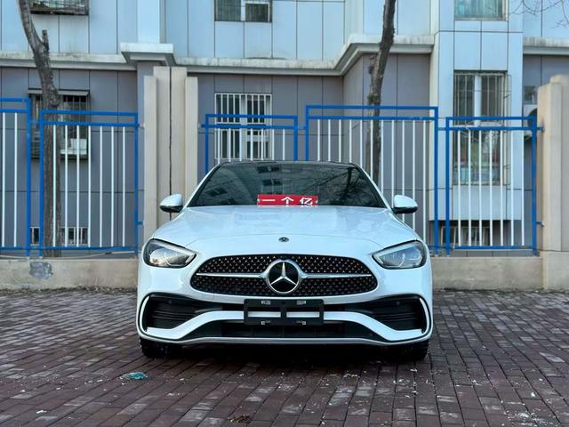 Mercedes-Benz 2024 car image #3