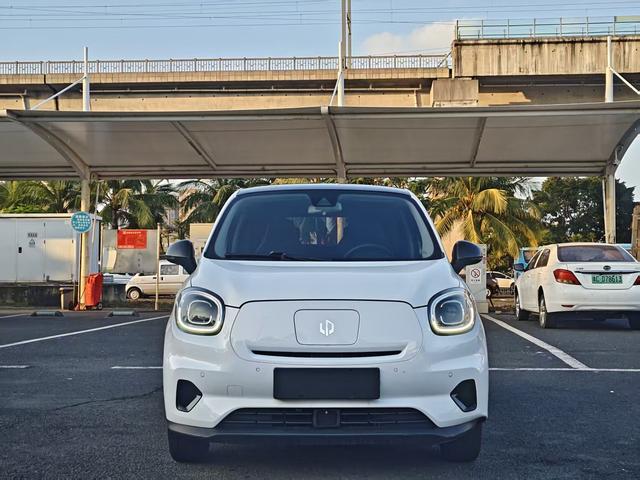 零跑汽车 零跑T03 2021 汽车图片 #3