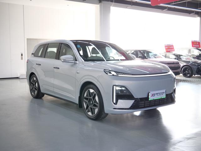 Deepal S09 2025 car image #3