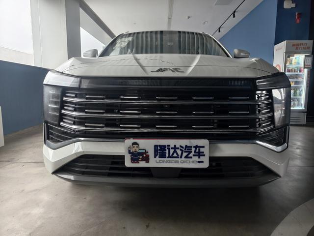 JAC X8 PLUS 2024 car image #3