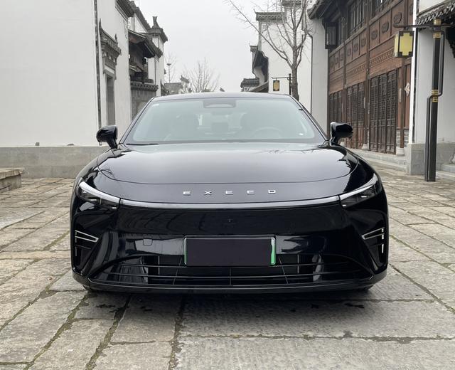 Exceed Stellar Era ES 2025 car image #3