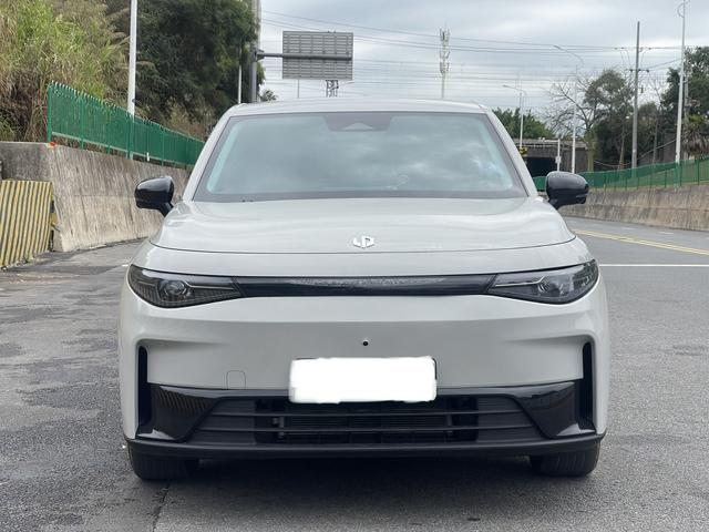 零跑汽车 零跑C10 2024 汽车图片 #3