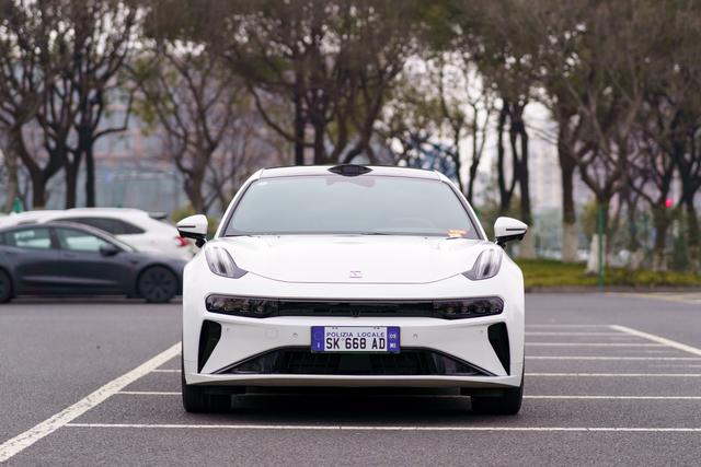 极氪 极氪001 2025 汽车图片 #3