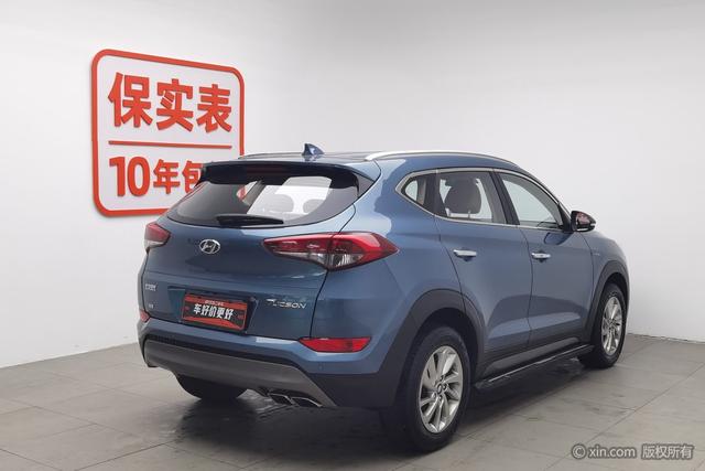 Hyundai Tucson 2015 car image #3