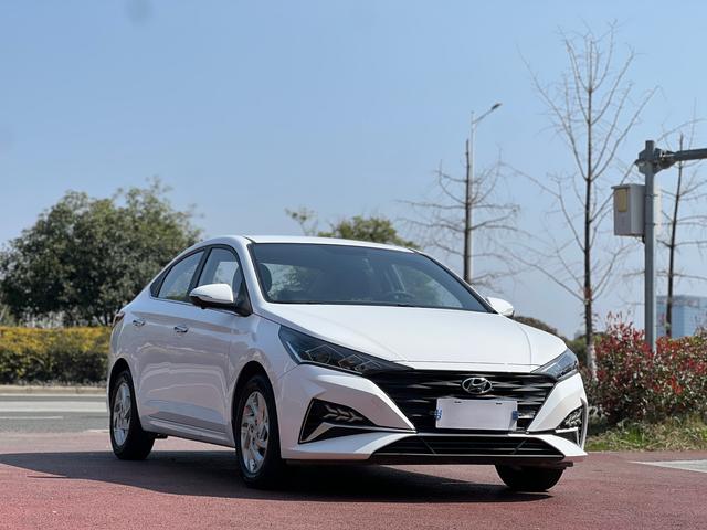 Hyundai Verna 2020 car image #3