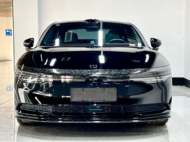 极氪 极氪007 2024 汽车图片 #3