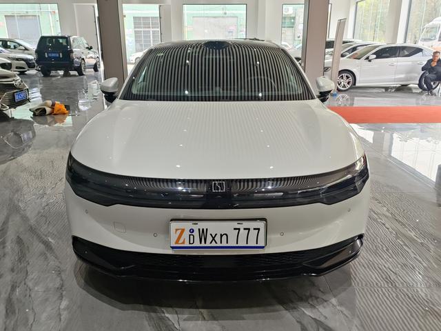 极氪 极氪007 2023 汽车图片 #3