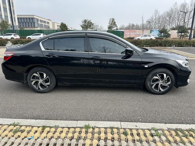 Honda Accord 2016 car image #3