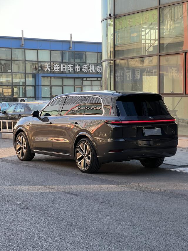 Li L9 2023 image de voiture #3