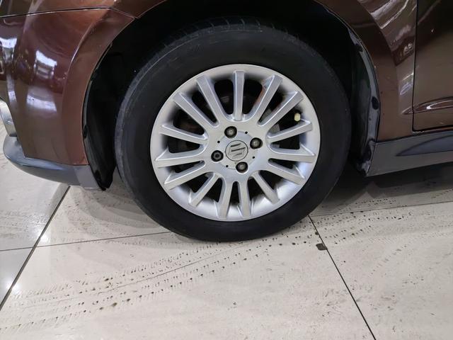 铃木 雨燕 2011 汽车图片 #3