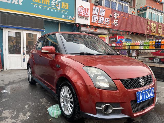 Suzuki Swift 2013 car image #3