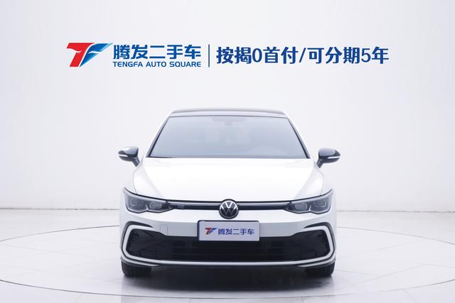 Volkswagen Golf 2023 car image #3