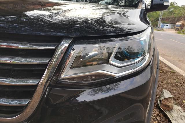 Forthing SX6 2017 car image #3