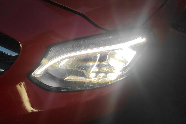 Mercedes-Benz B Class 2015 car image #3