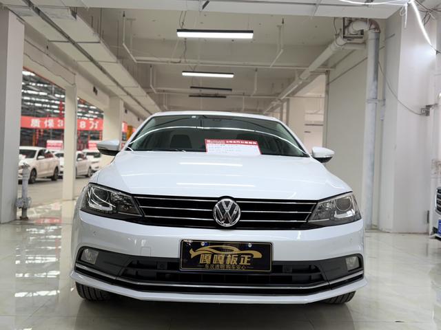 Volkswagen Sagitar 2015 car image #3