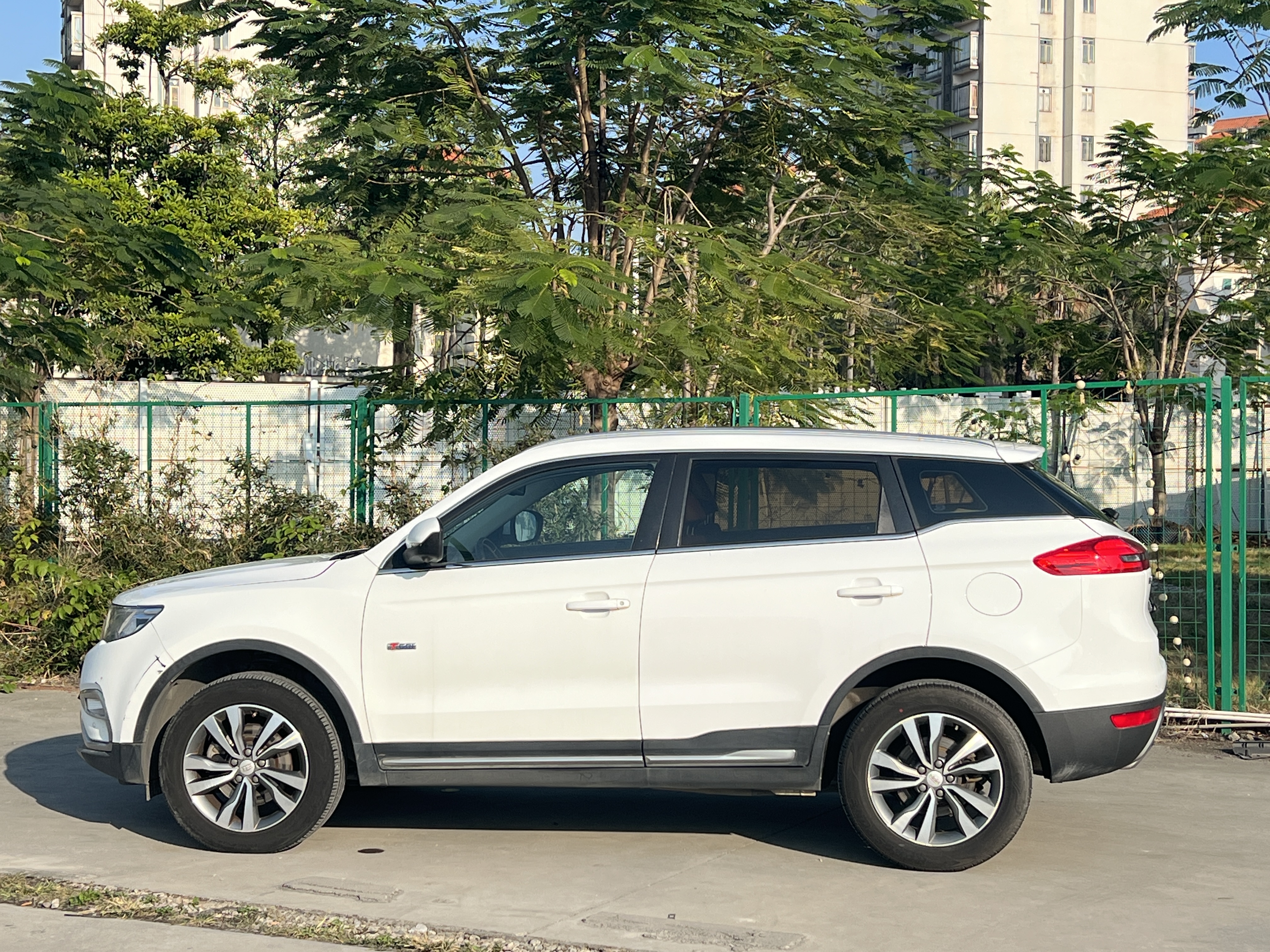 GEELY Boyue 2018 car image #3