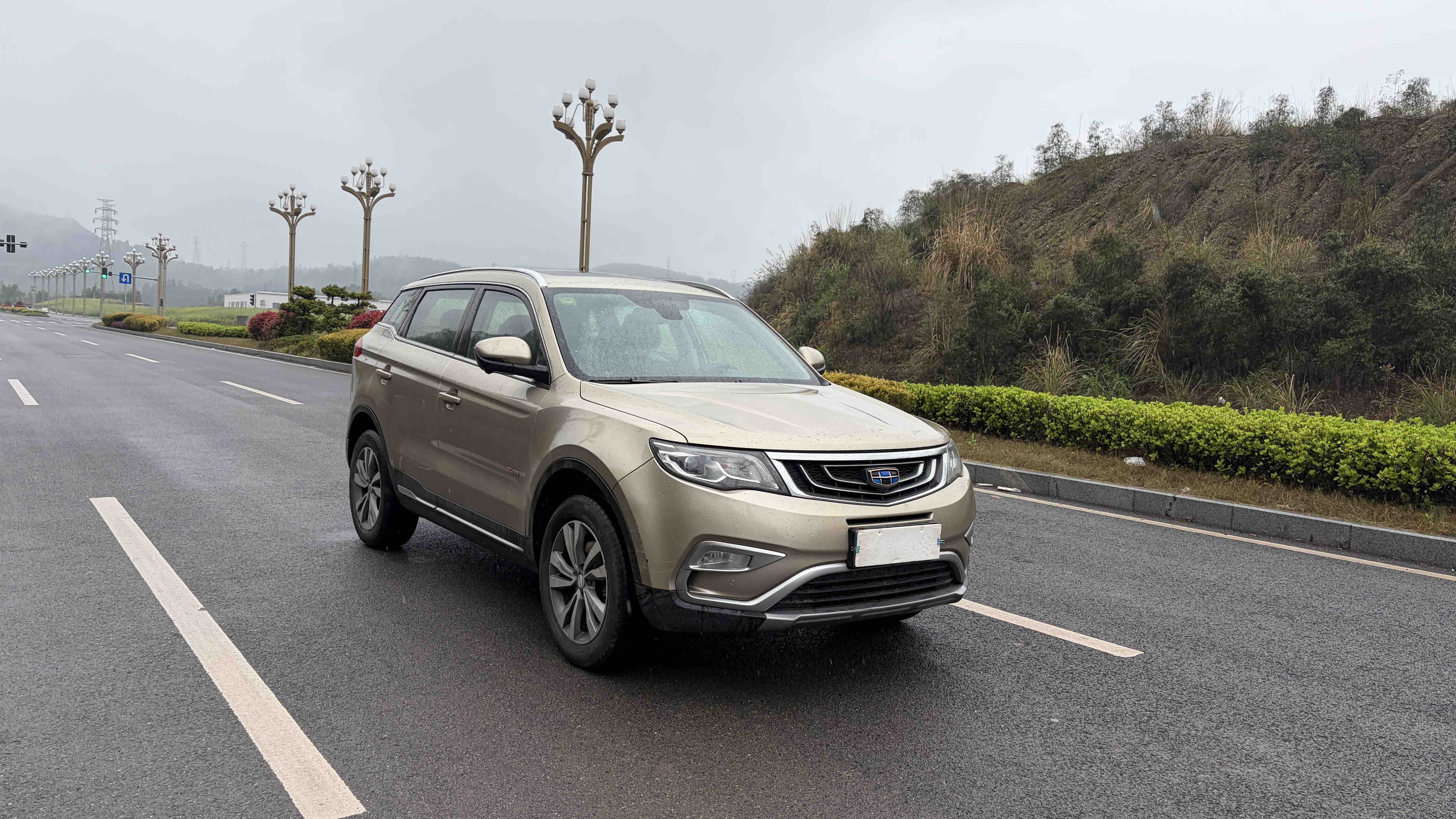 GEELY Boyue 2017 immagine di auto #3