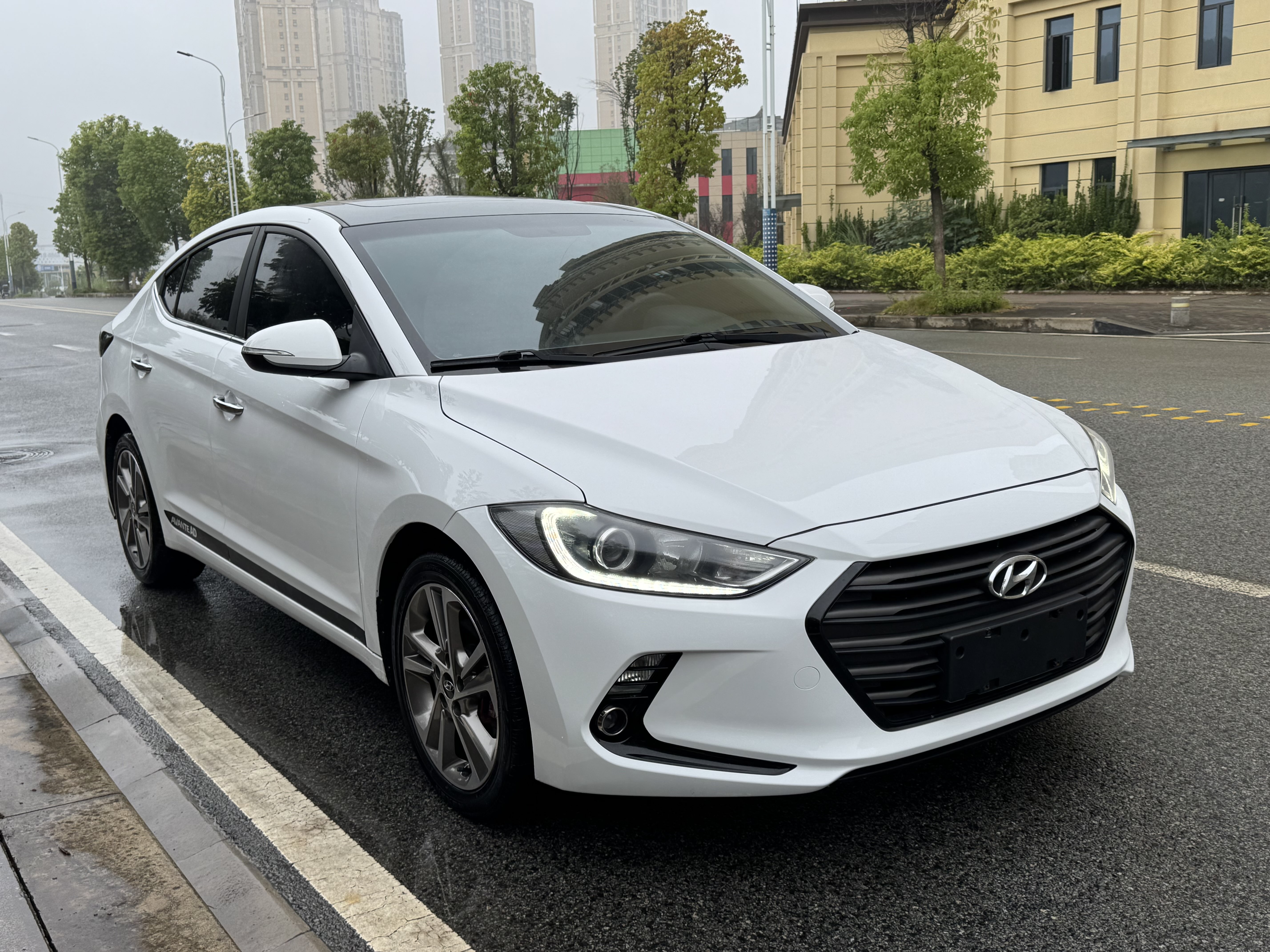 Hyundai Elantra AD 2019 car image #3