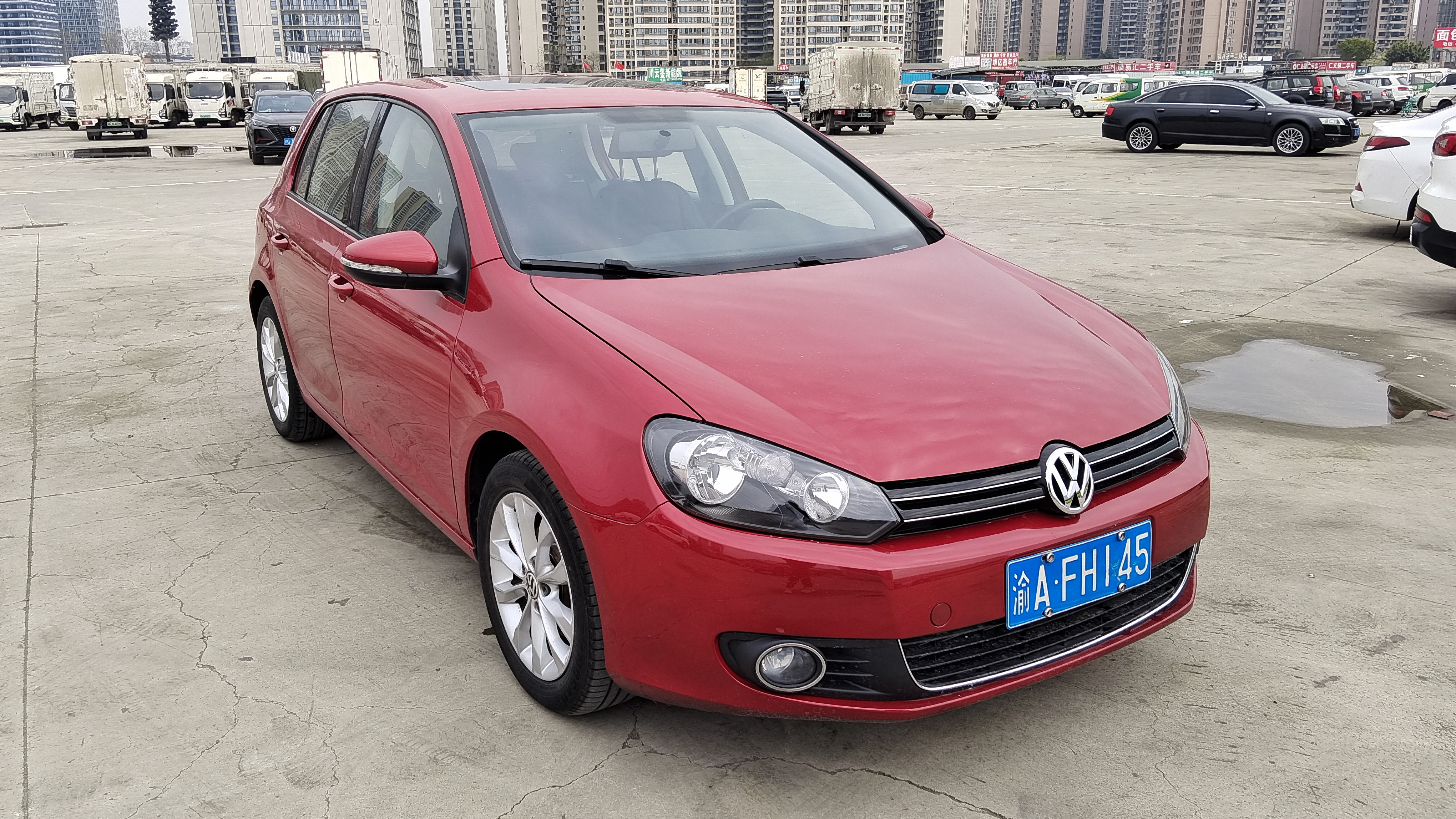 Volkswagen Golf 2012 car image #3