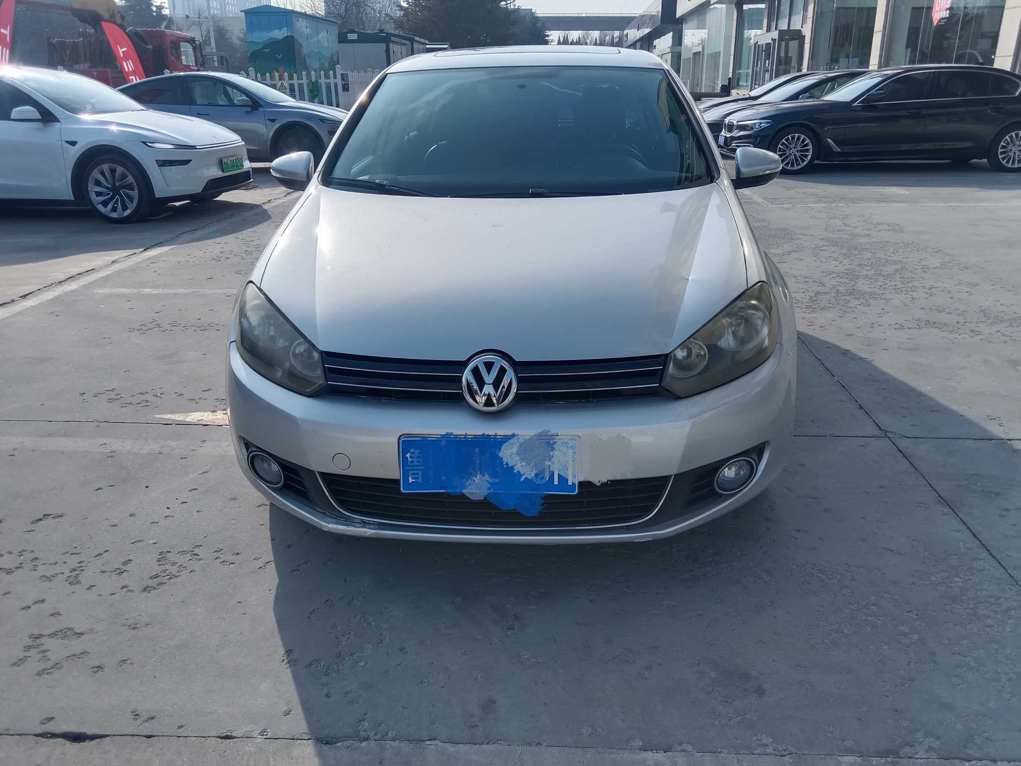 Volkswagen Golf 2011 car image #3