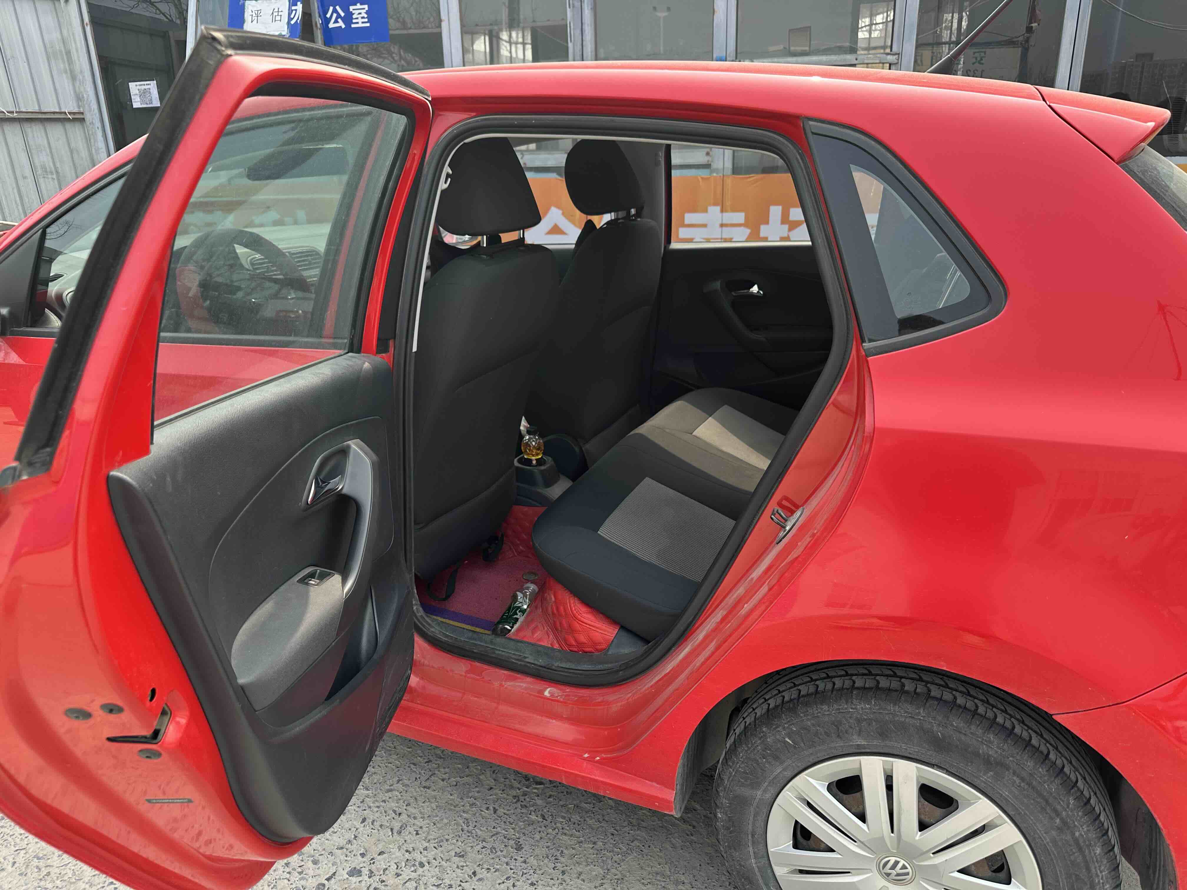 Polo 2017 car image #3