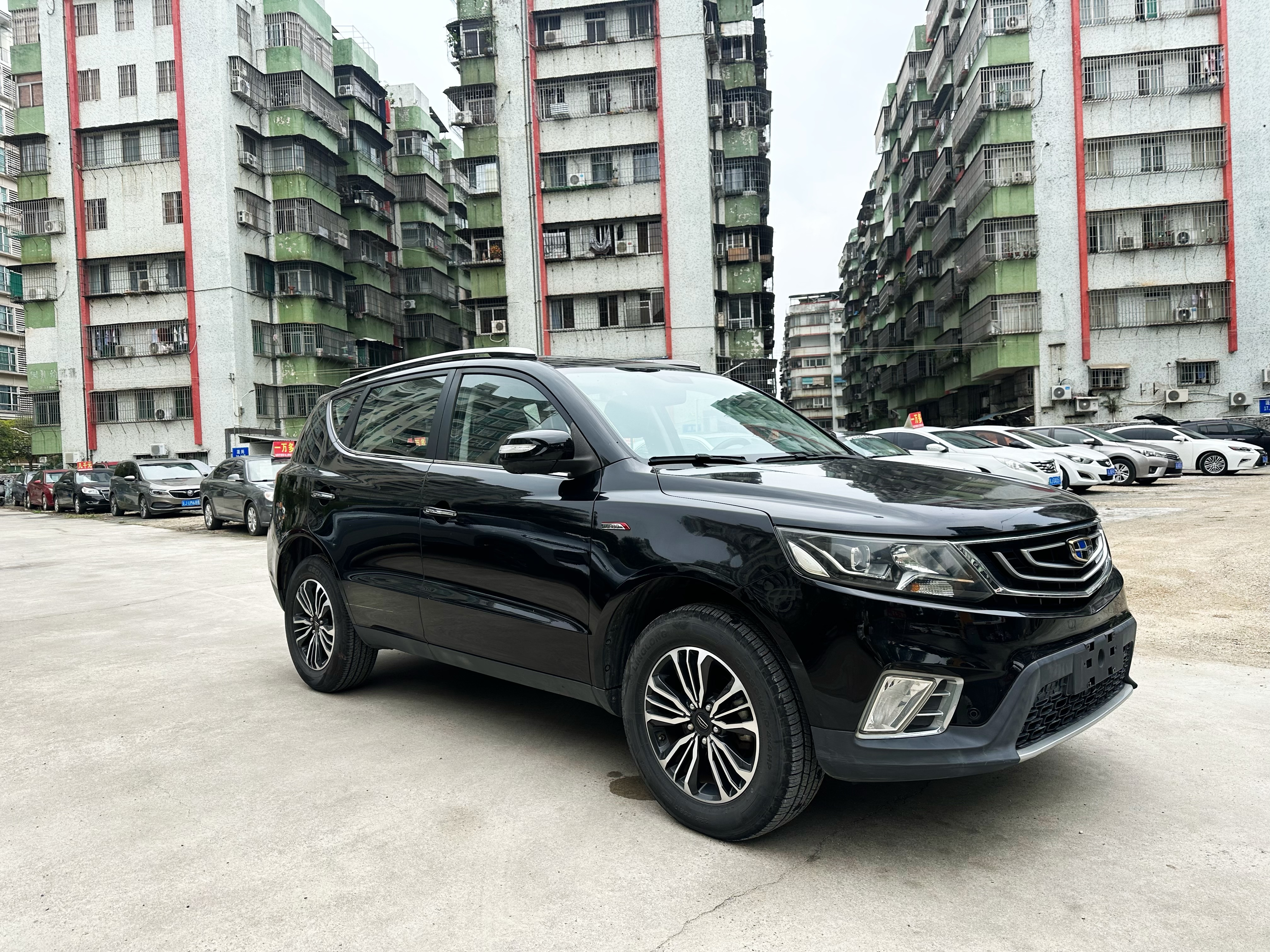 Emgrand GS 2017 car image #3
