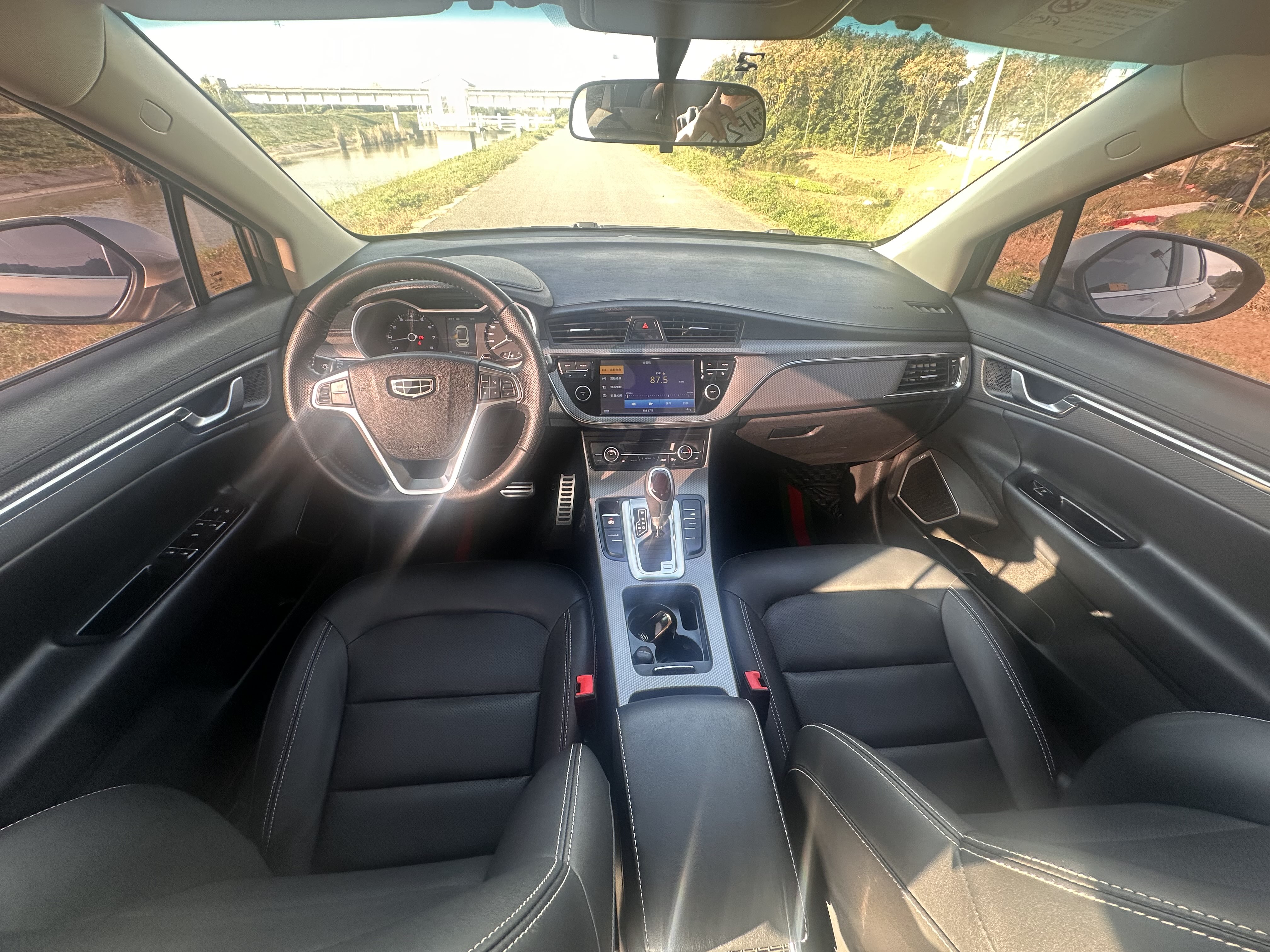 Emgrand GS 2017 #3 Emgrand GS 2017 car image #3