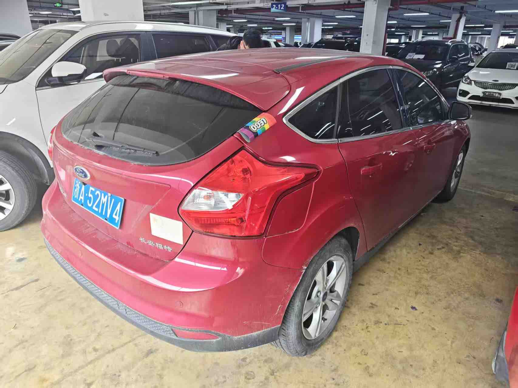 Ford Focus 2012 car image #3