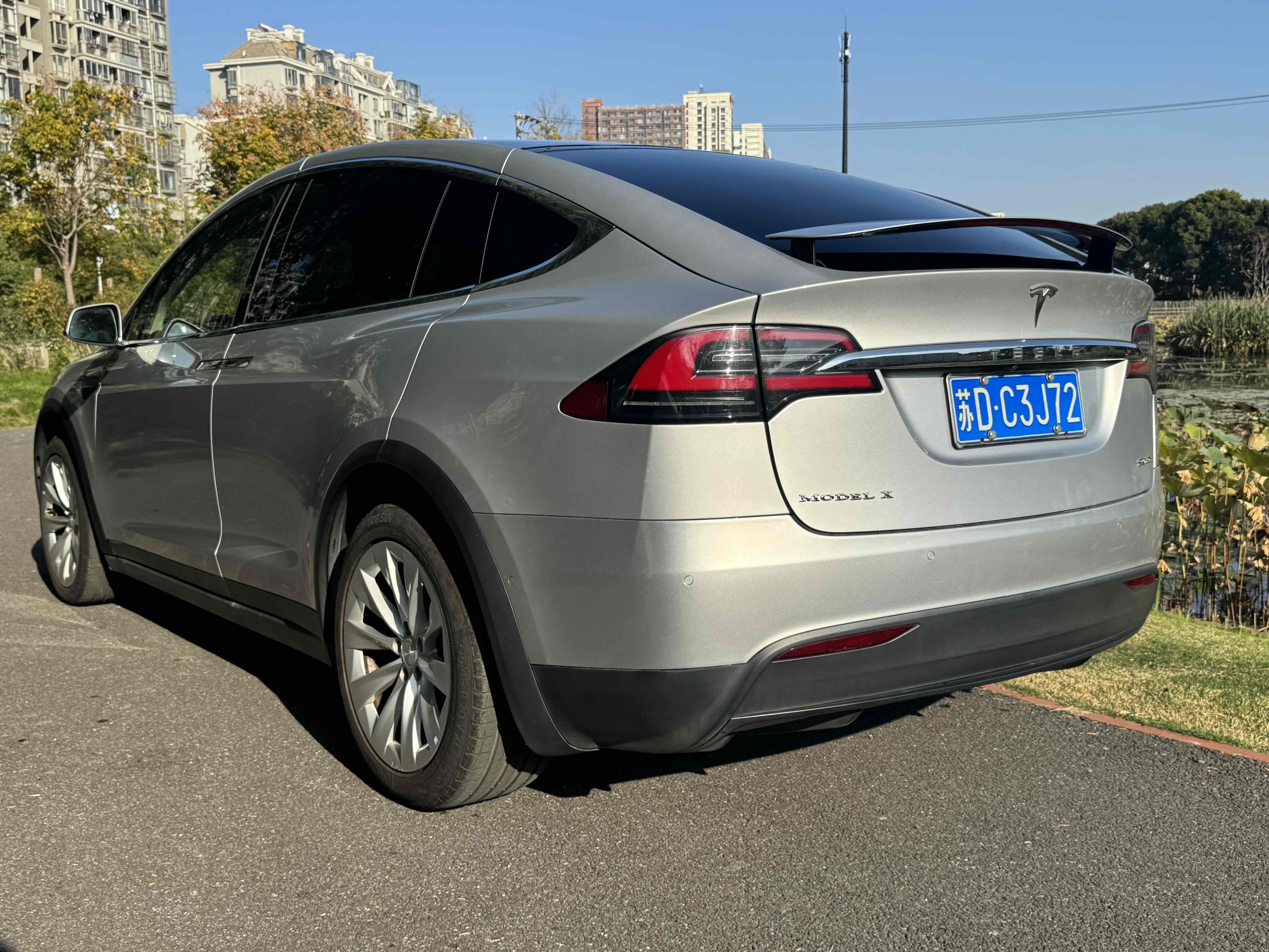 特斯拉 Model X 2017 汽车图片 #3