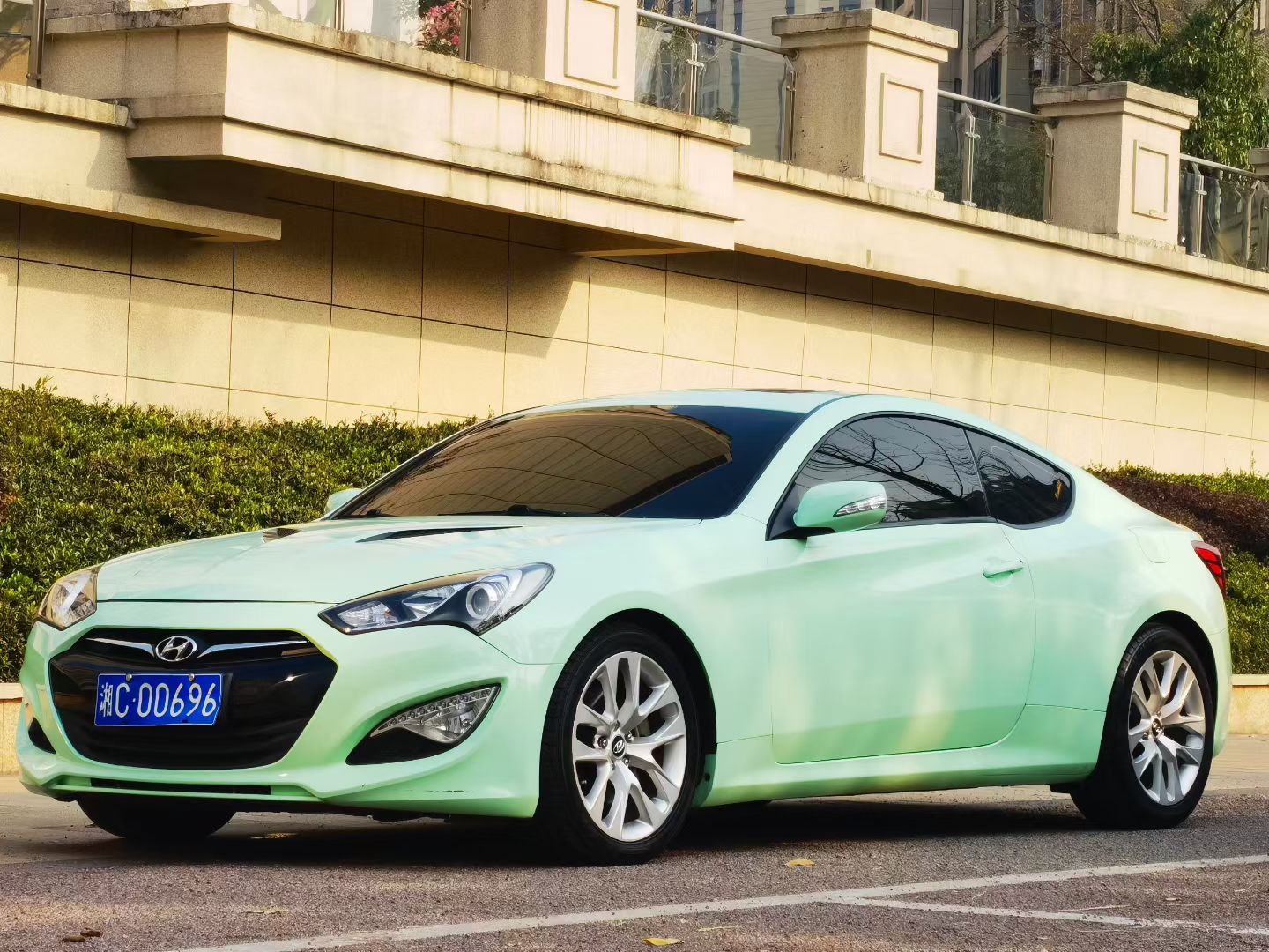 Hyundai Rohens-Coupe 2014 #3 Hyundai Rohens-Coupe 2014 car image #3