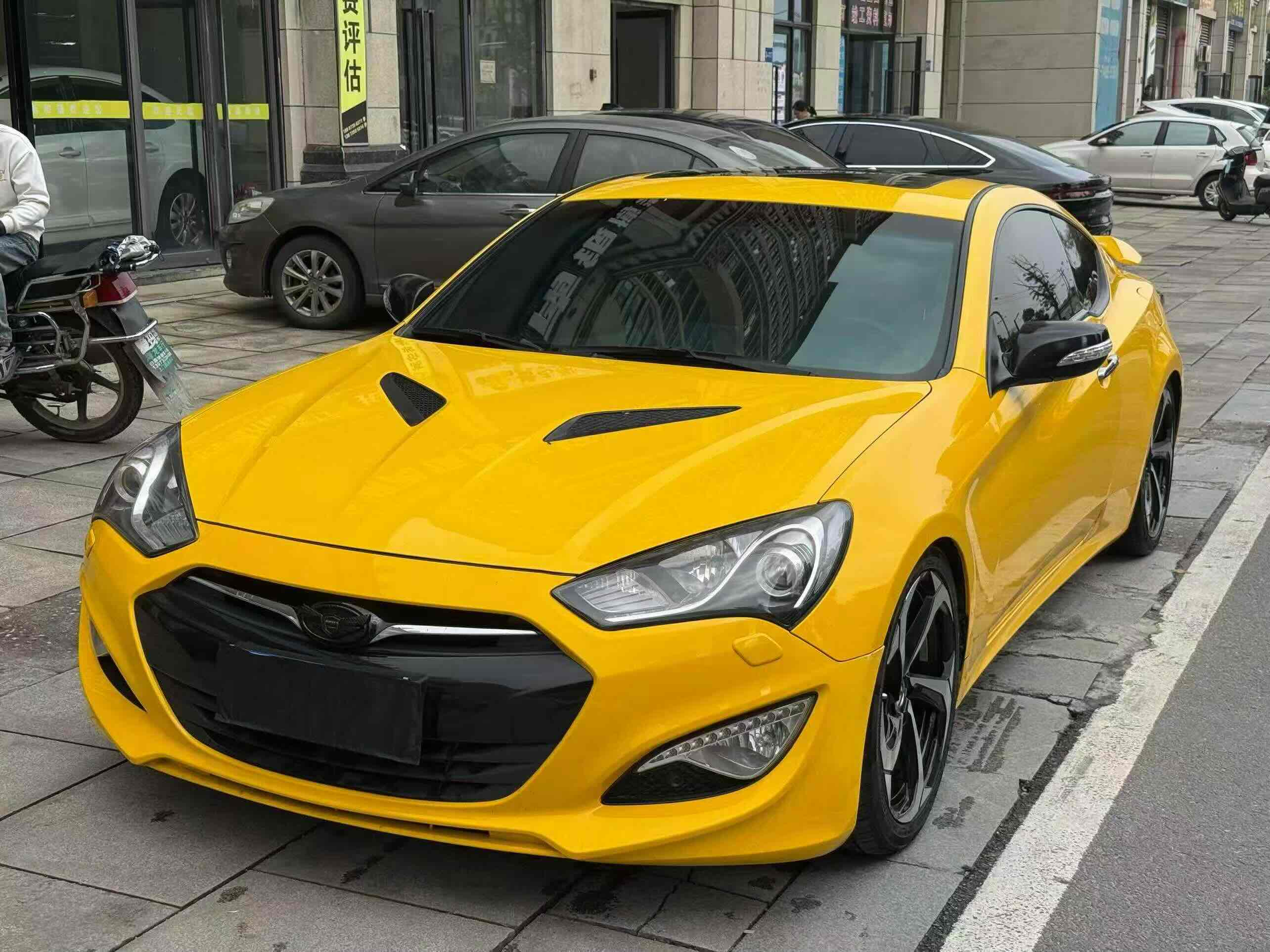 Hyundai Rohens-Coupe 2013 #3 Hyundai Rohens-Coupe 2013 car image #3