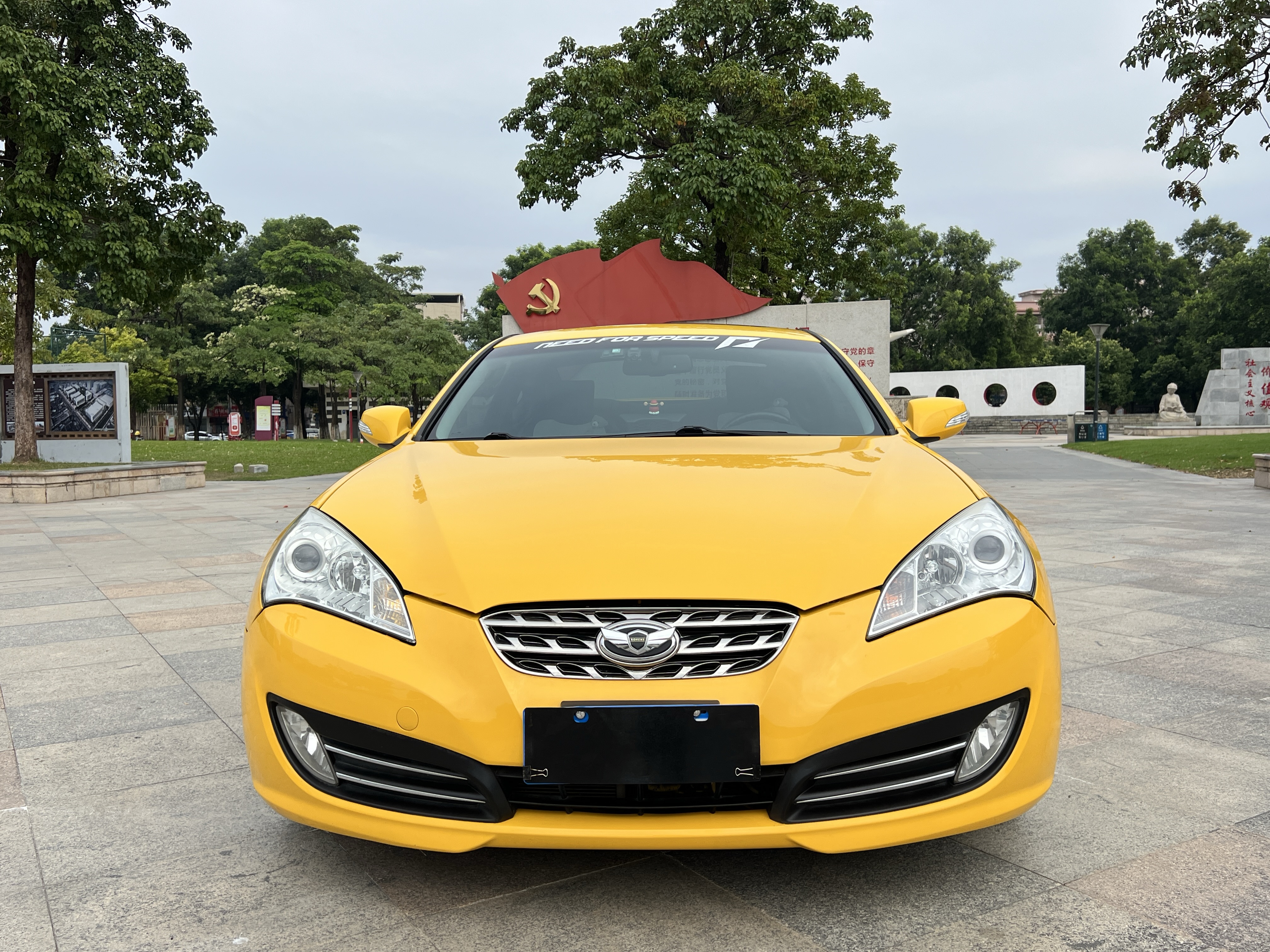 Hyundai Rohens-Coupe 2012 #3 Hyundai Rohens-Coupe 2012 car image #3