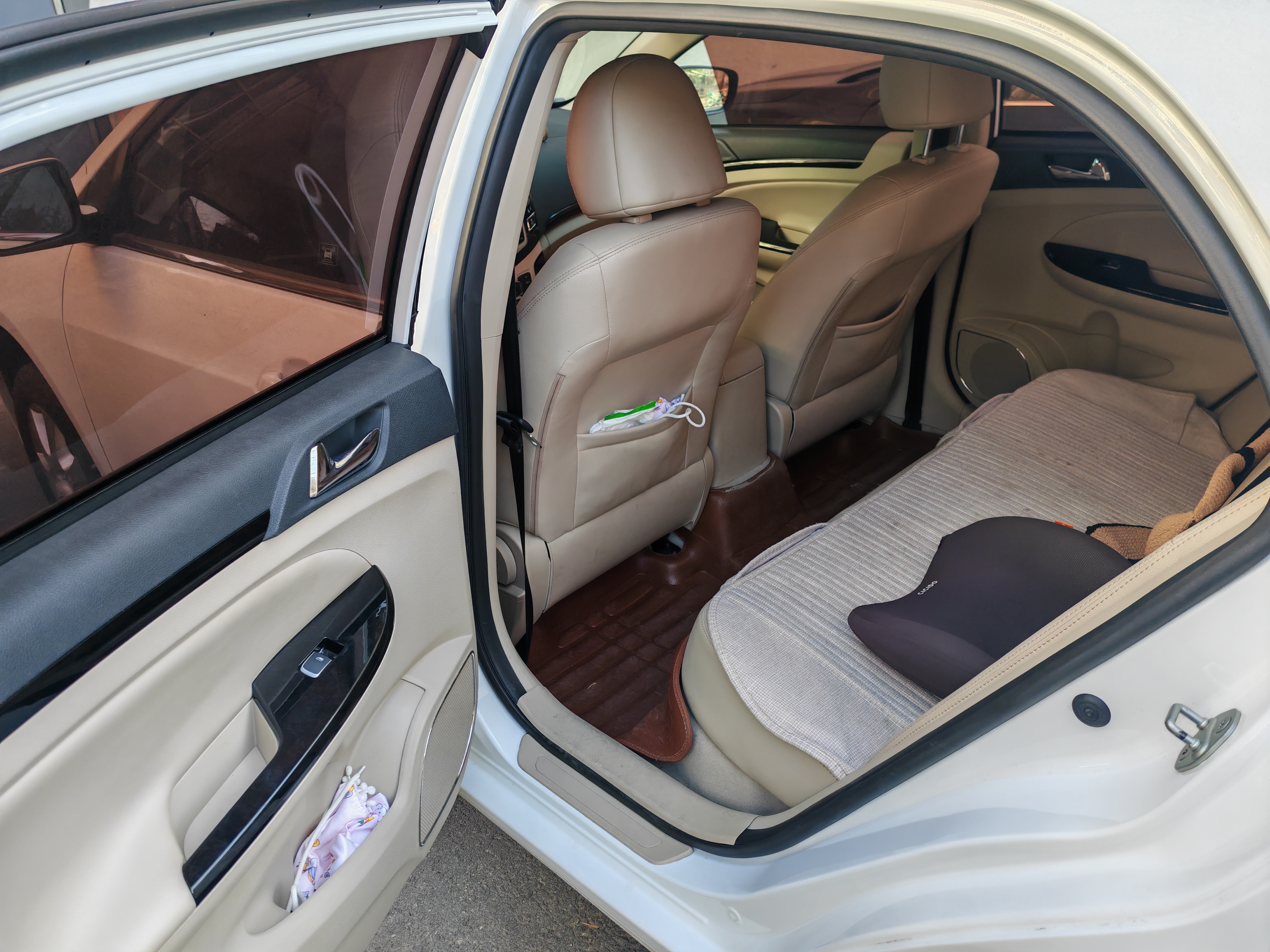 BYD e5 2017 #3 BYD e5 2017 car image #3