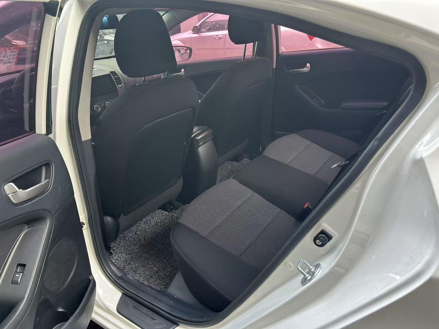 Kia K3 2018 #3 Kia K3 2018 car image #3