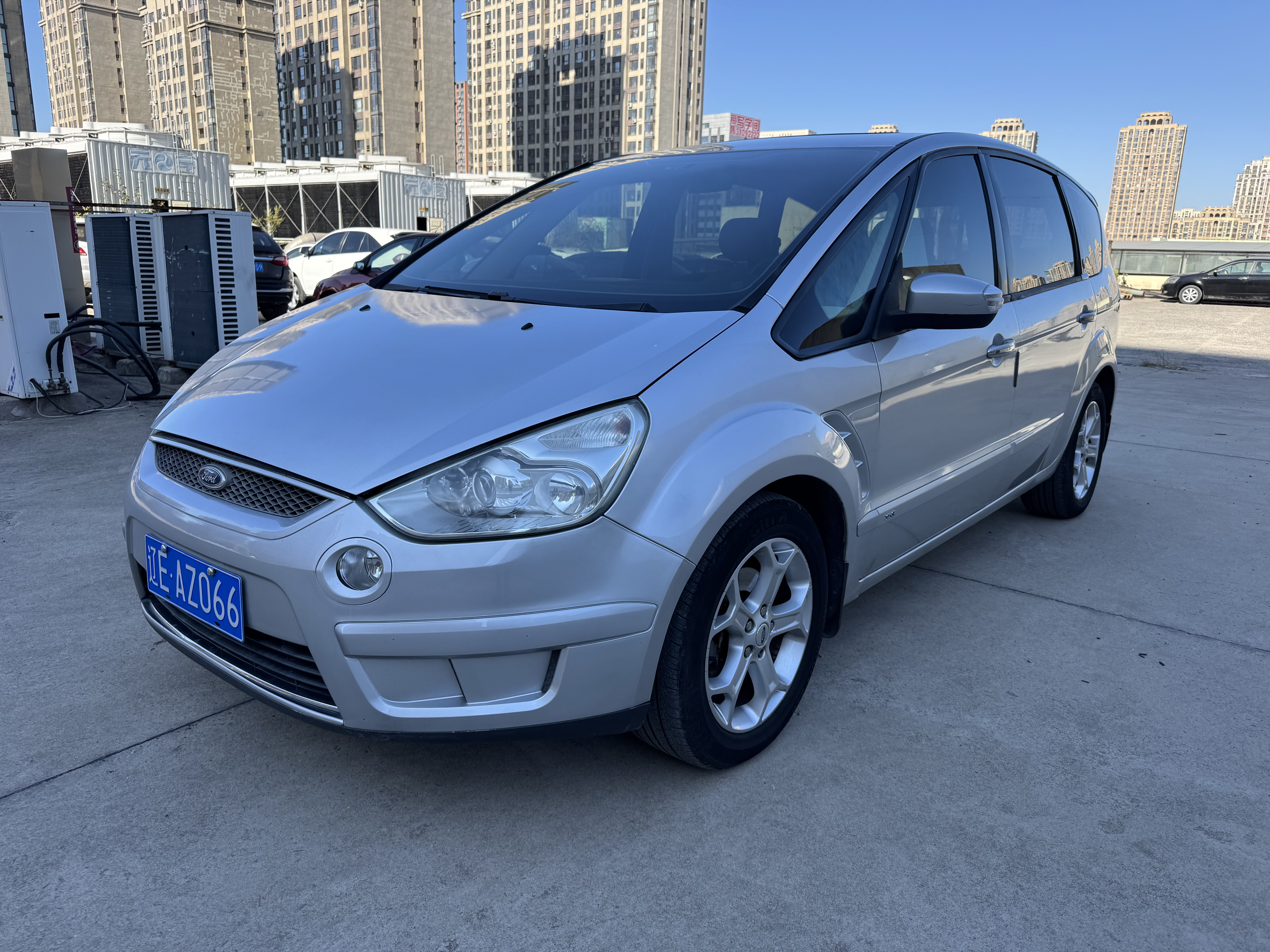 Ford S-MAX 2010 car image #3