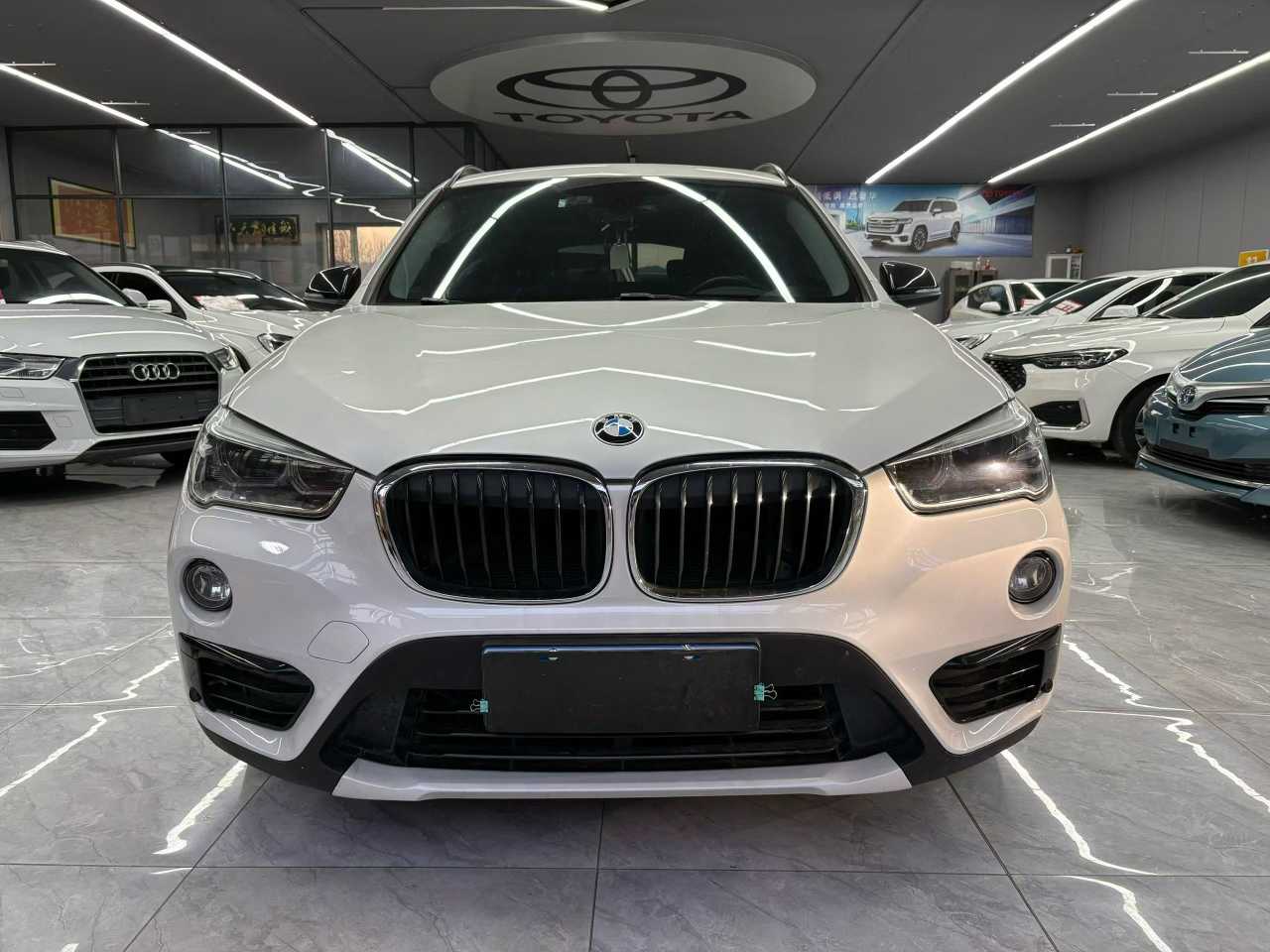 BMW X1 M35Li 2017 #3 BMW X1 M35Li 2017 car image #3