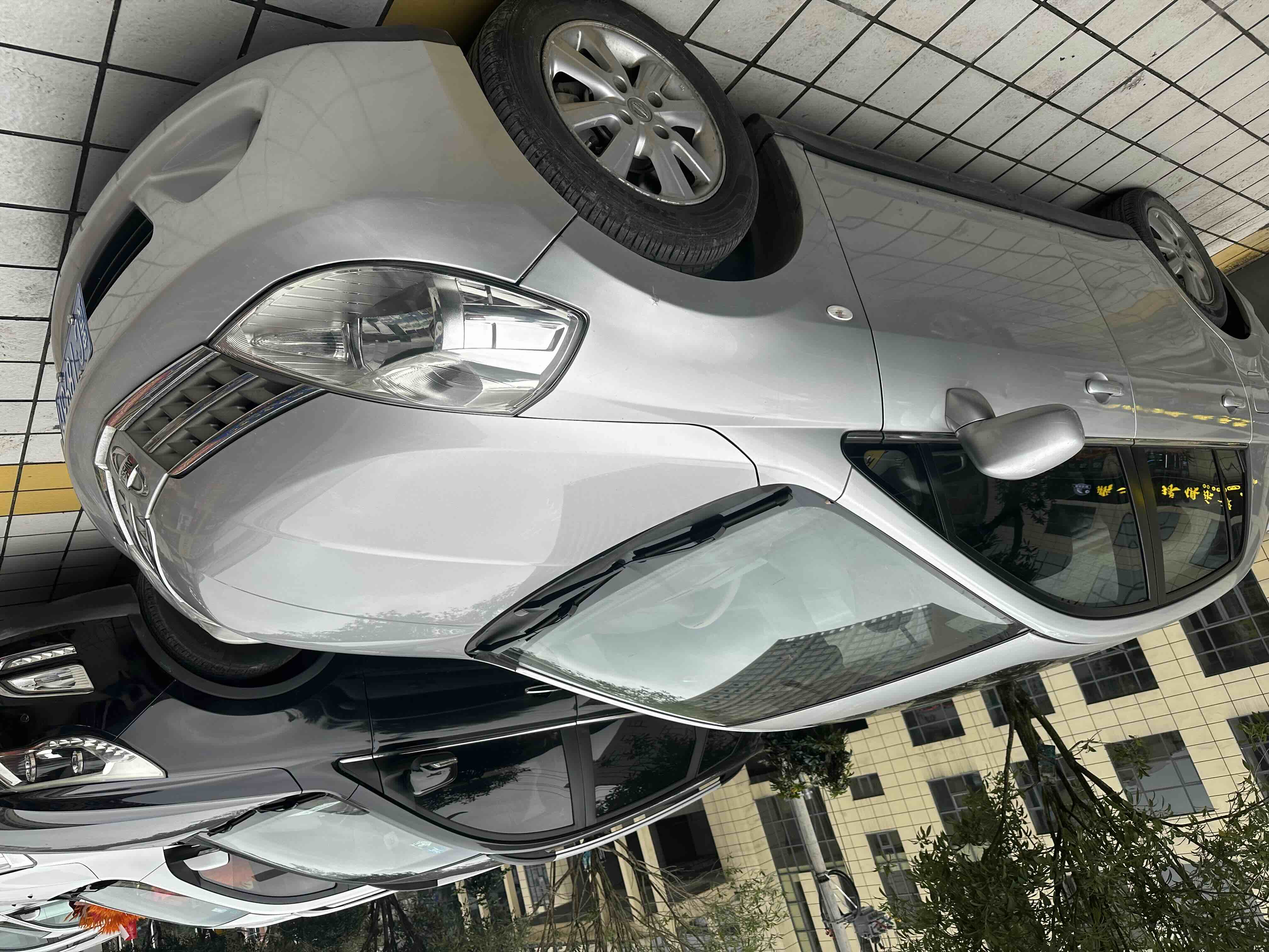 日产 颐达 2009 汽车图片 #3