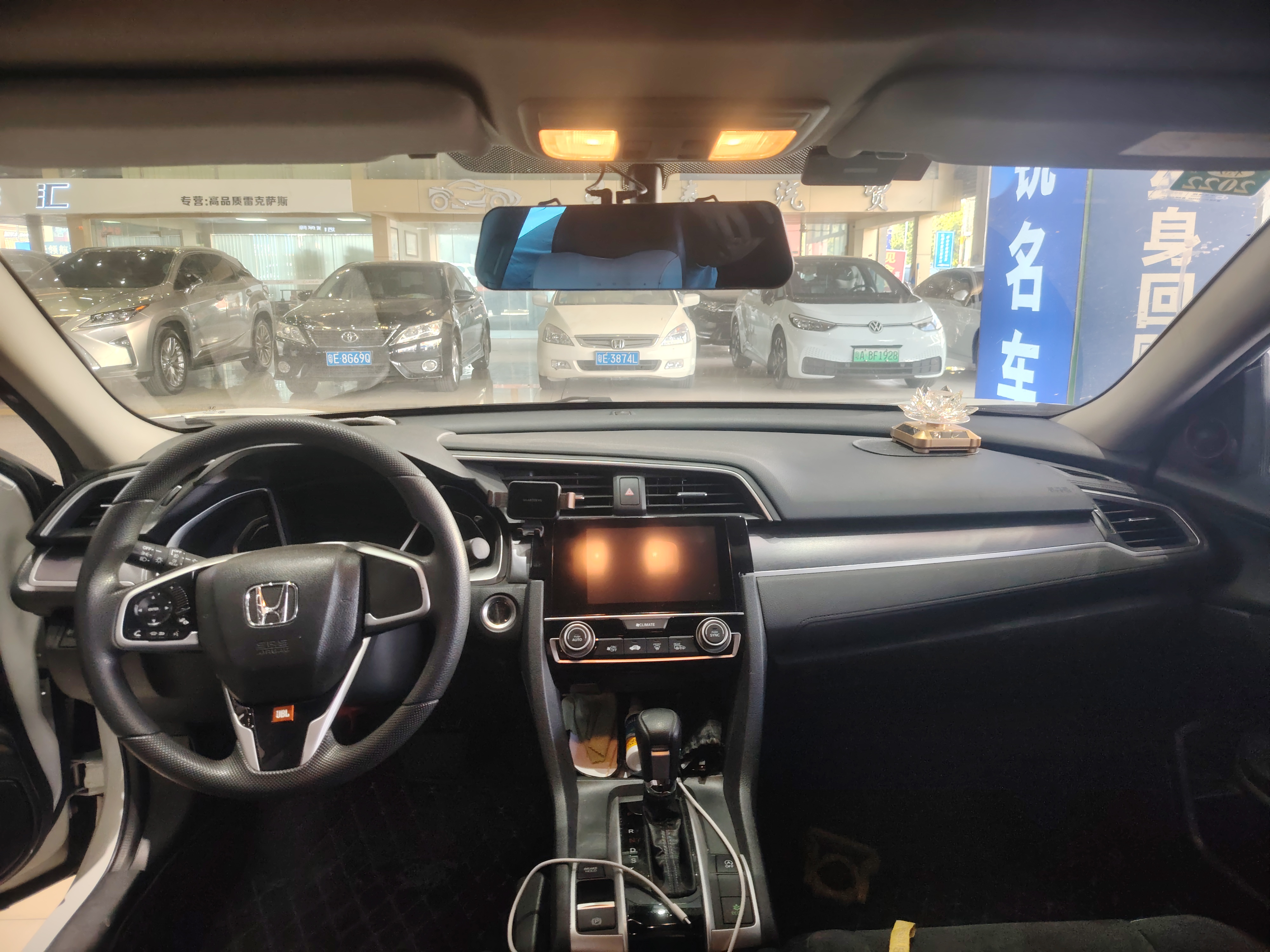 Honda Civic 2018 car image #3