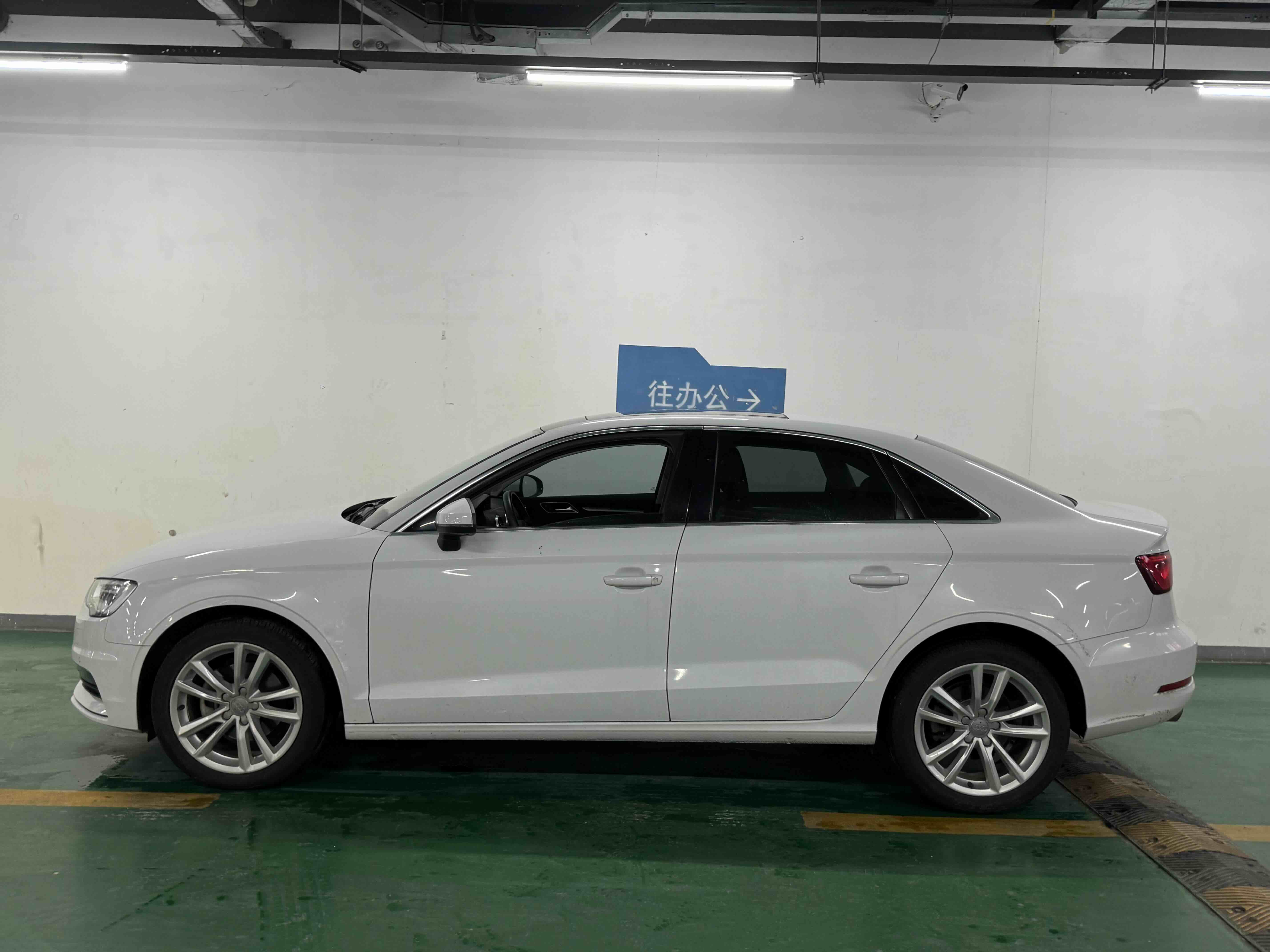 Audi A3 2017 immagine di auto #3