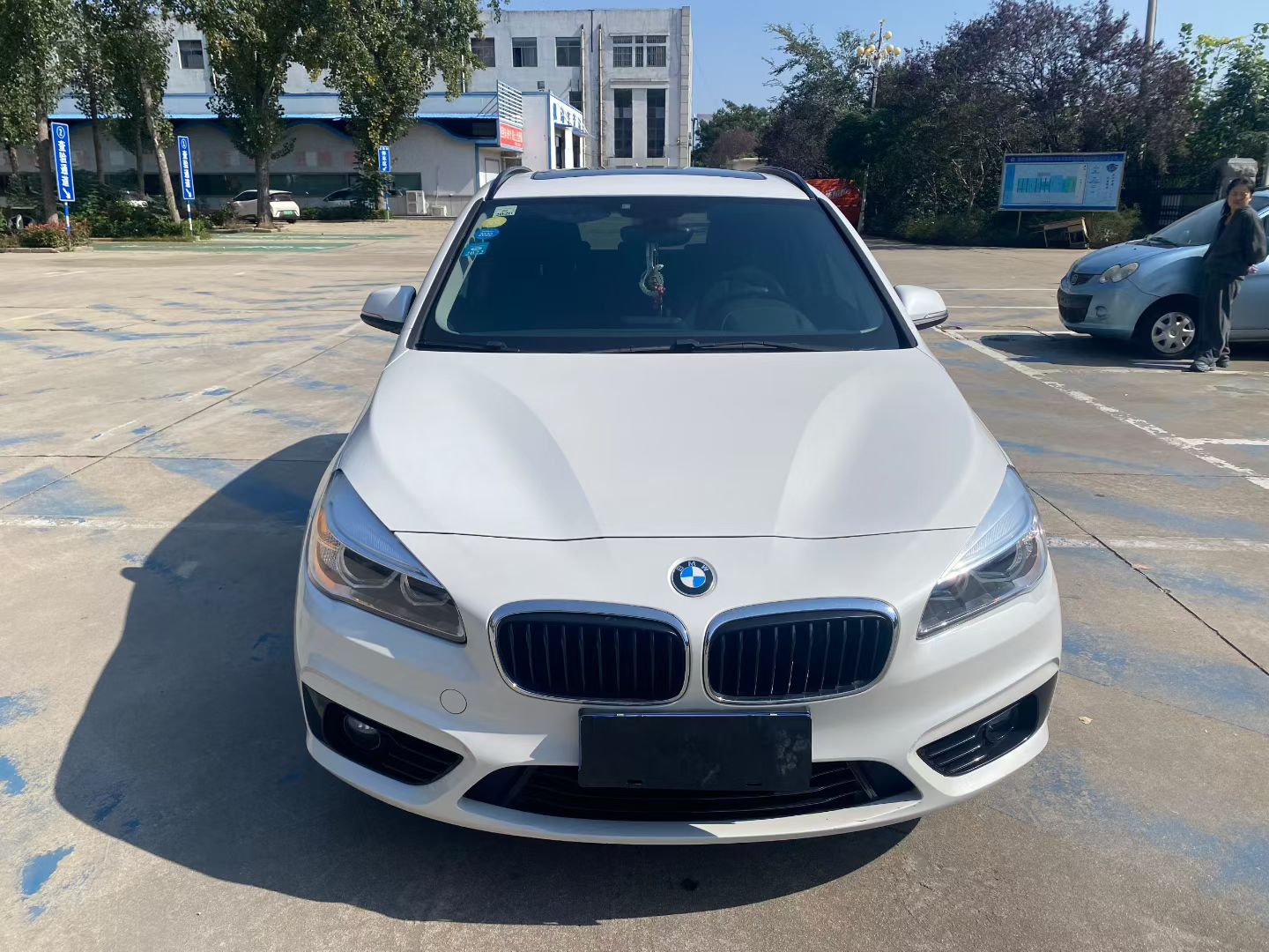 BMW 2 Series Tourer (Imported) 2016 #3 BMW 2 Series Tourer (Imported) 2016 car image #3