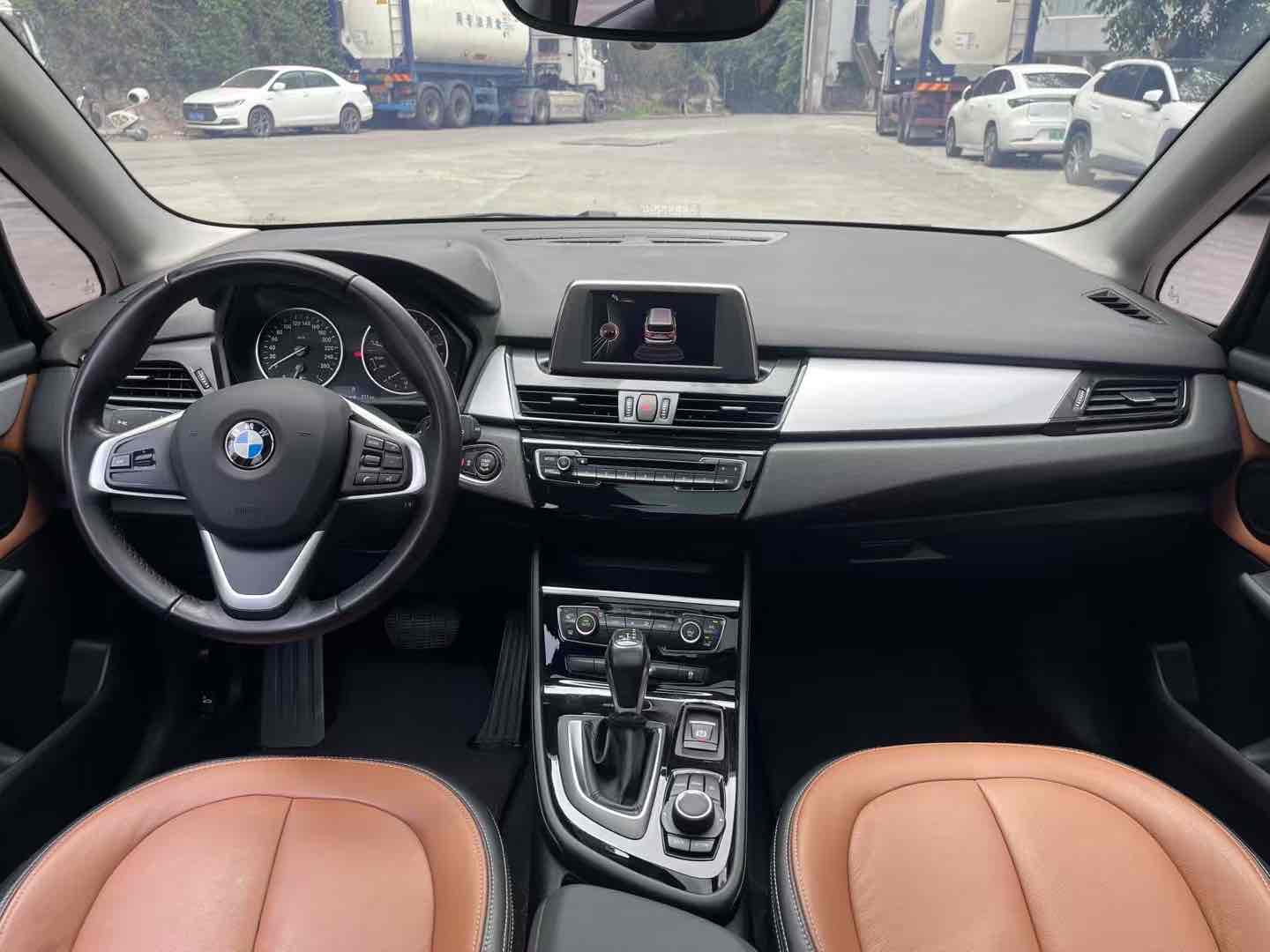 BMW 2 Series Tourer (Imported) 2016 #3 BMW 2 Series Tourer (Imported) 2016 immagine di auto #3