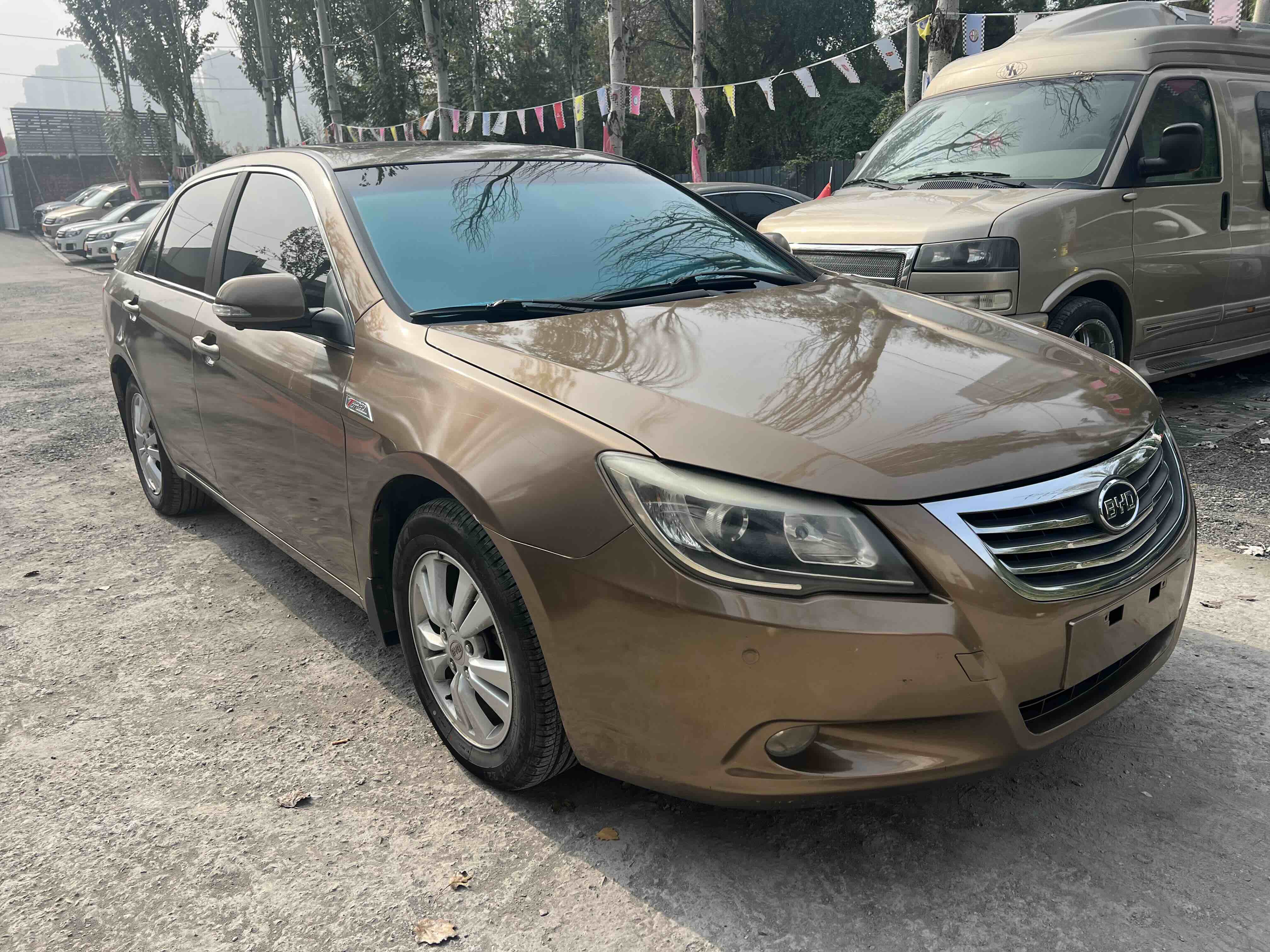 BYD G6 2012 #3 BYD G6 2012 car image #3