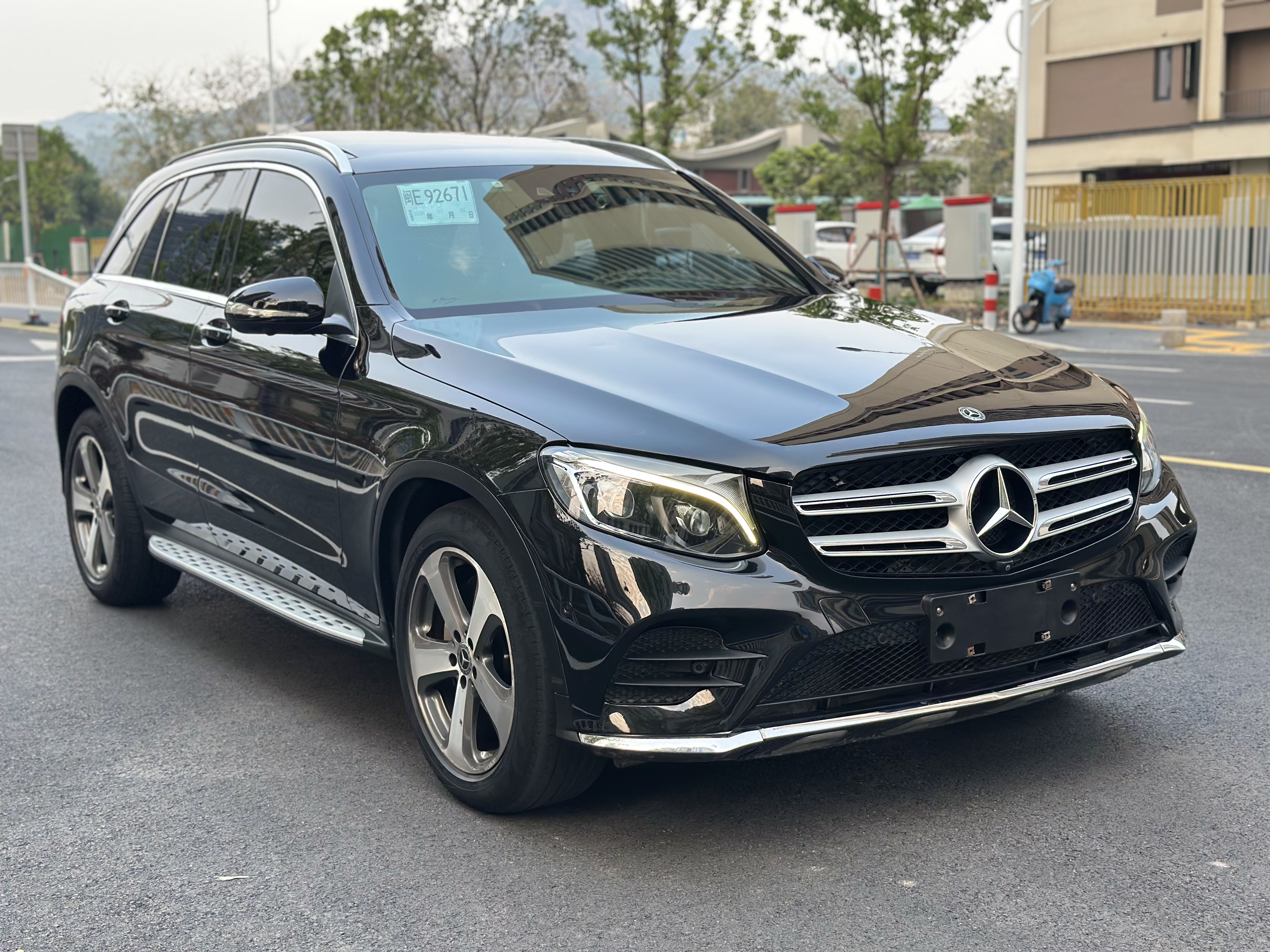 Mercedes-Benz GLC Class 2017 car image #3