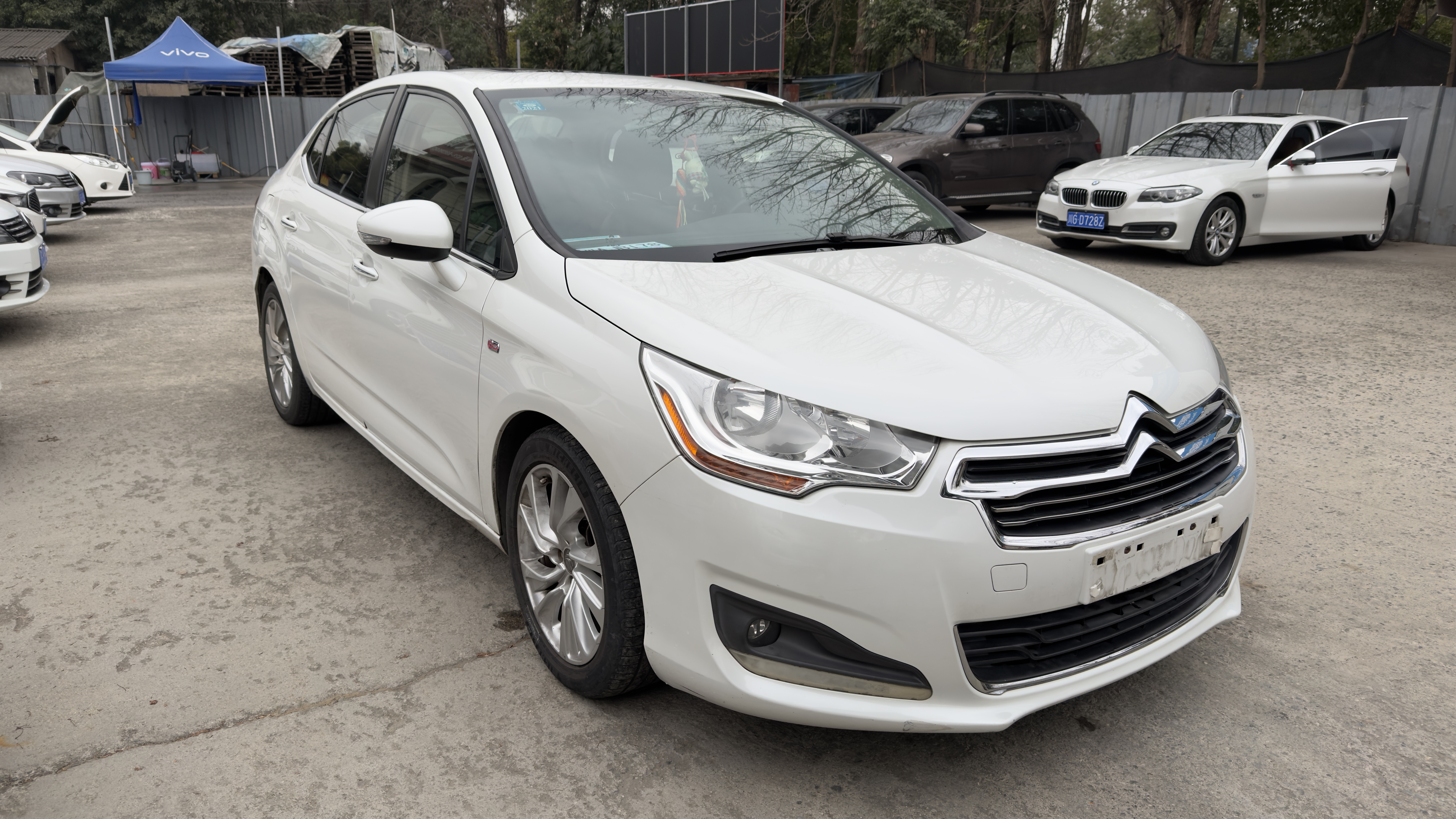 Citroen C4L 2014 car image #3