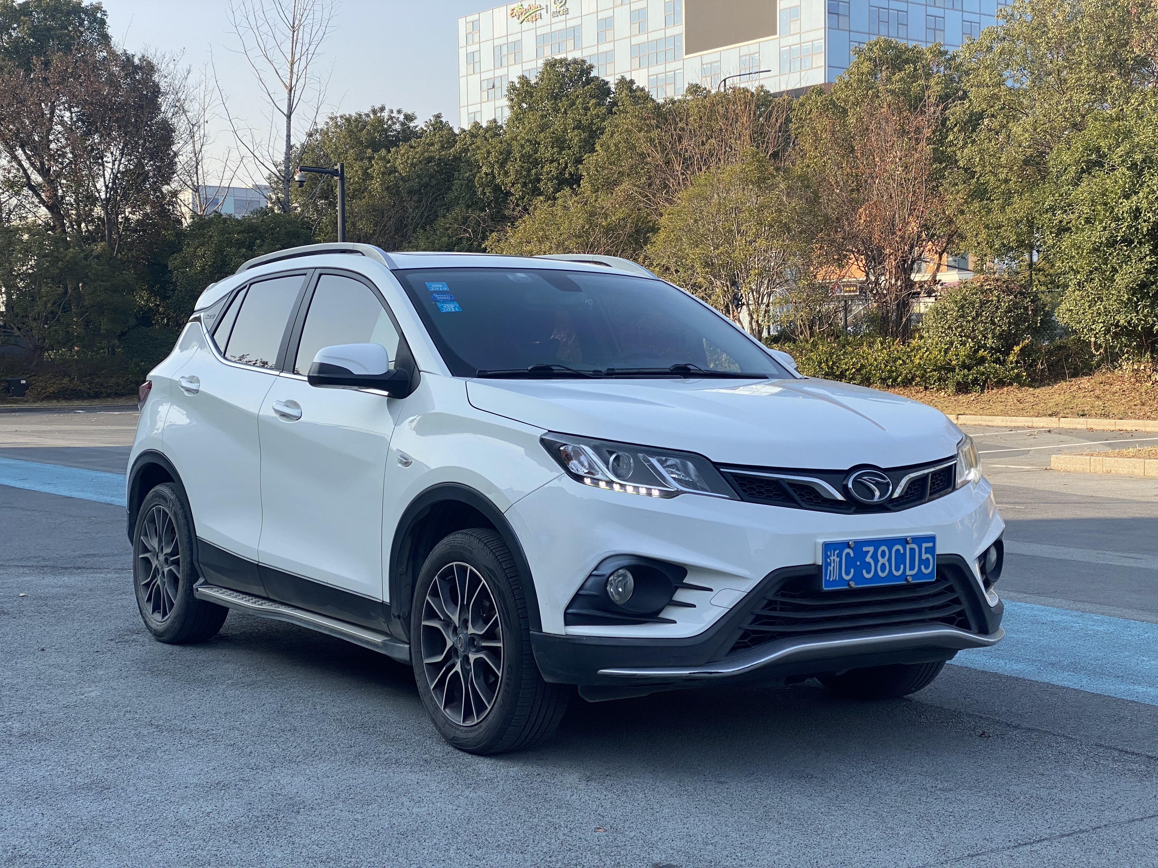 Soueast DX3 2017 #3 Soueast DX3 2017 car image #3