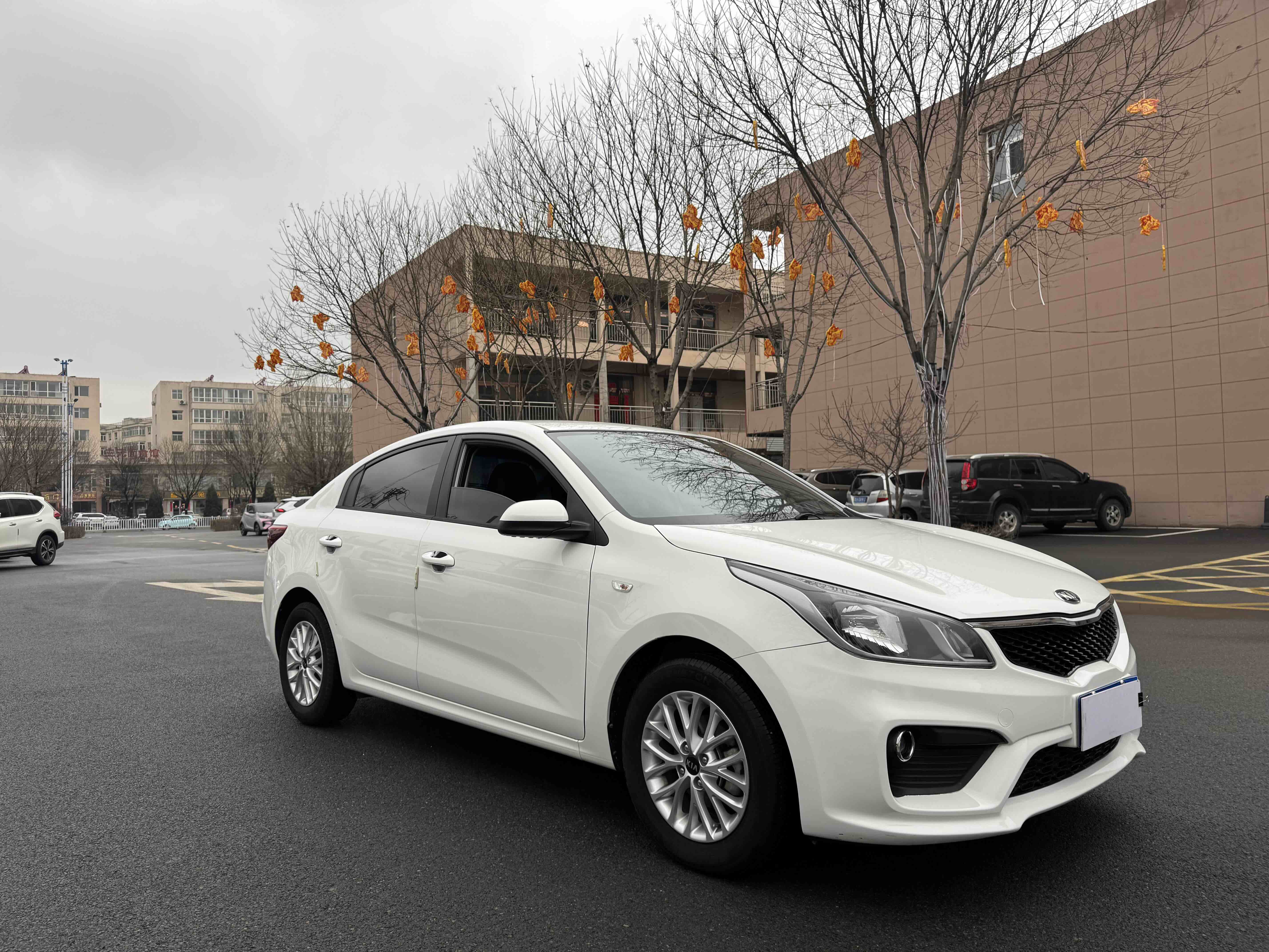 起亚 起亚K2 2017 汽车图片 #3