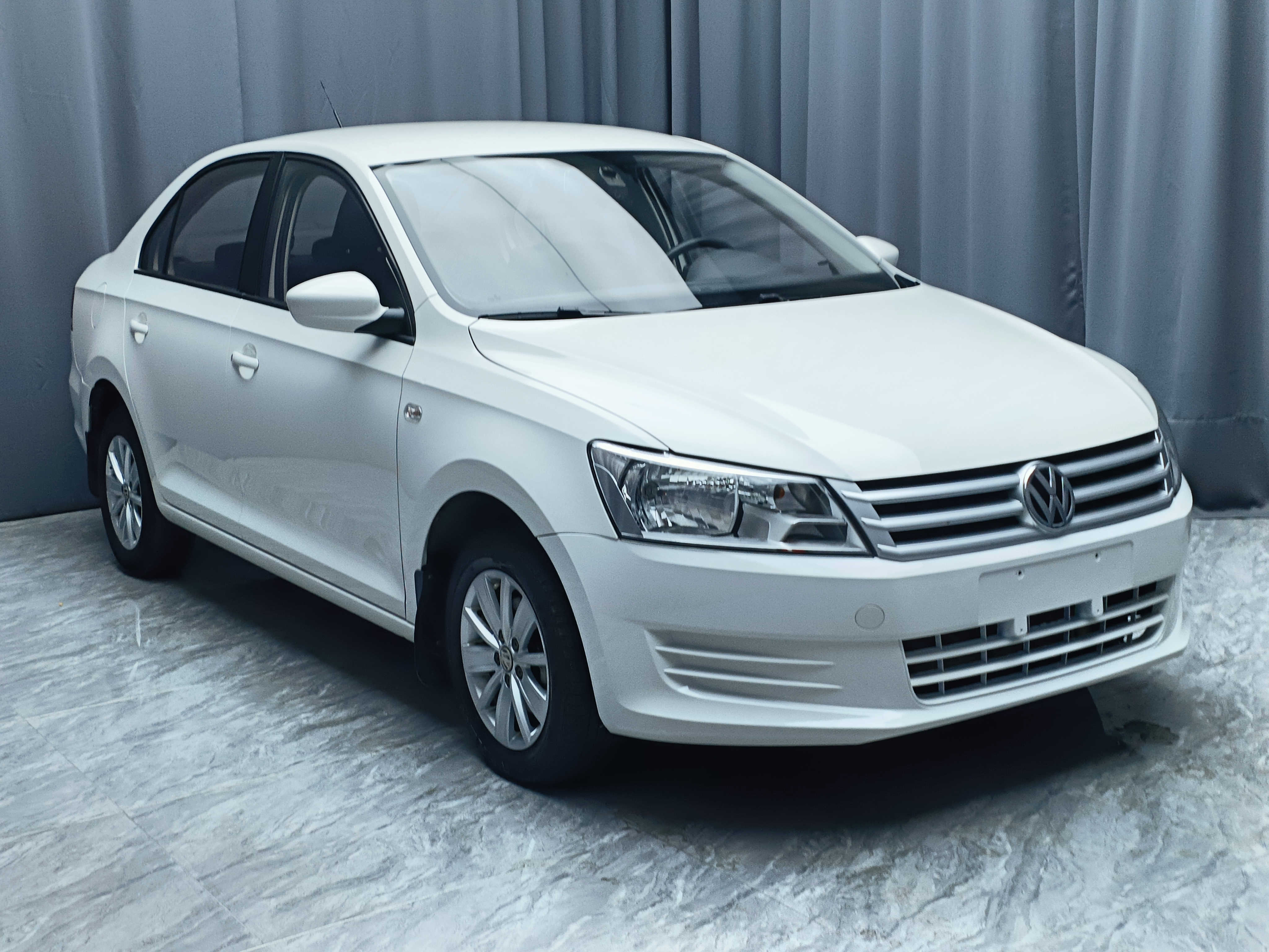 Santana 2015 car image #3
