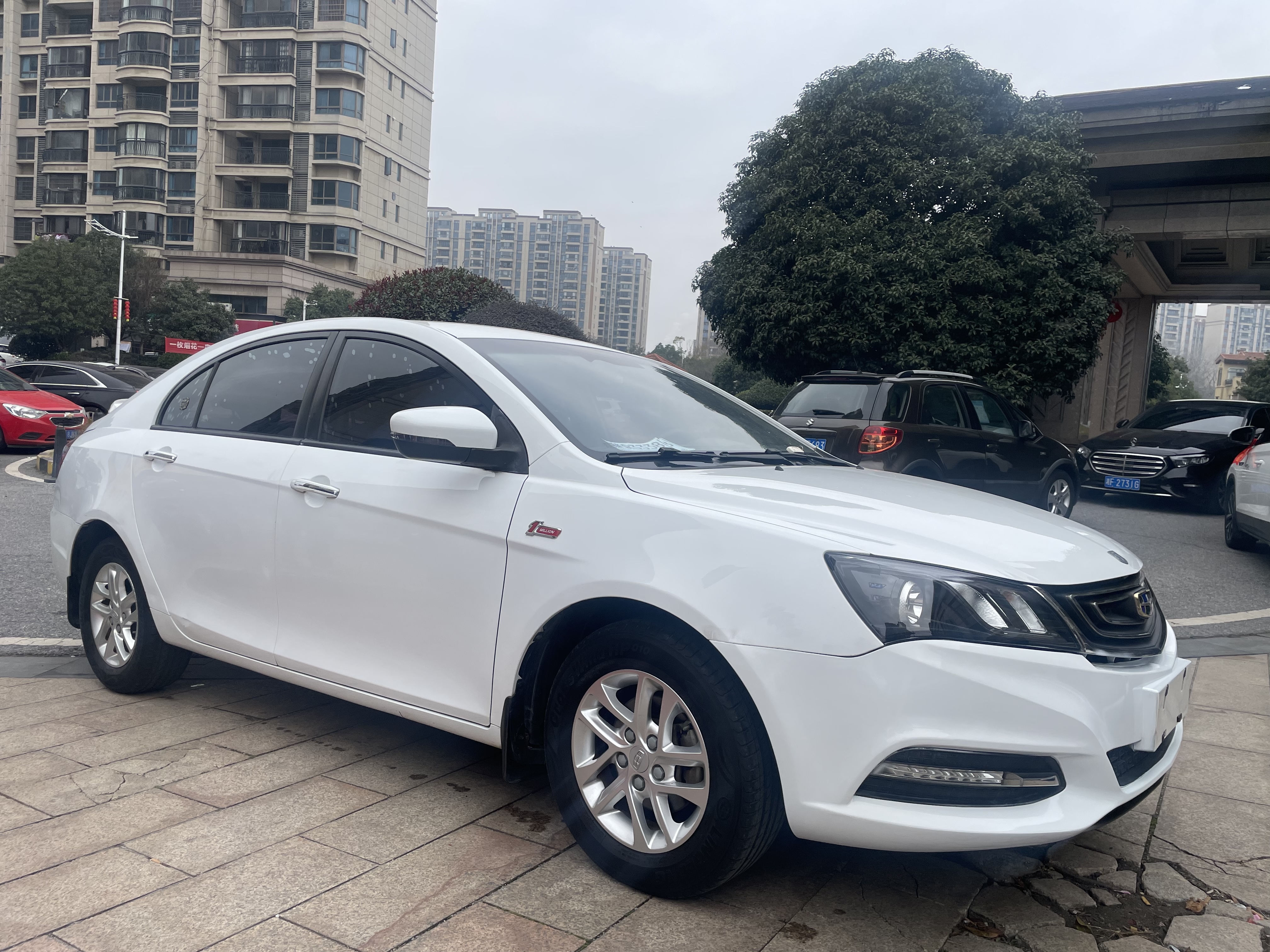 Emgrand 2017 #3 Emgrand 2017 car image #3