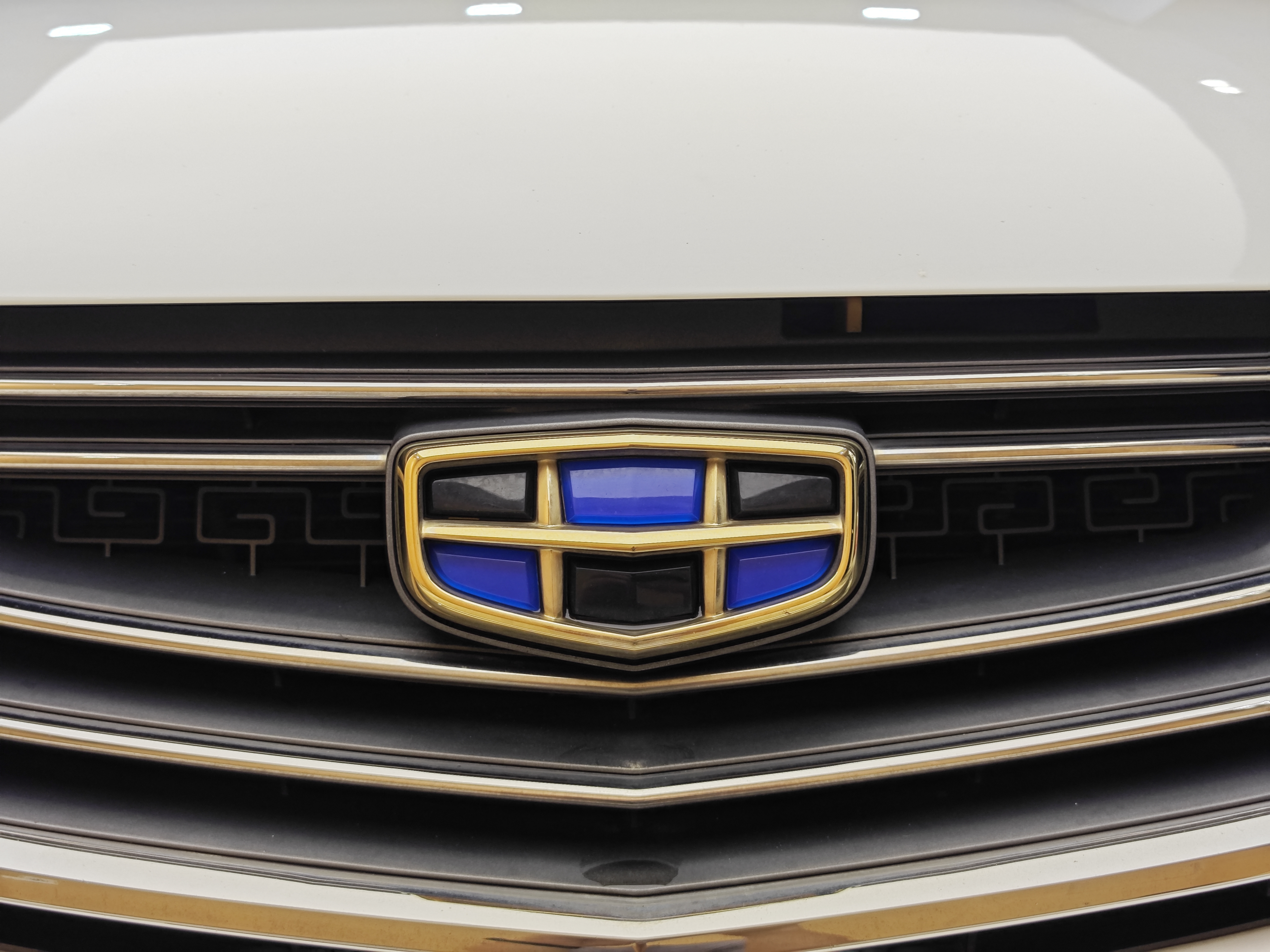 GEELY Emgrand 2018 car image #3